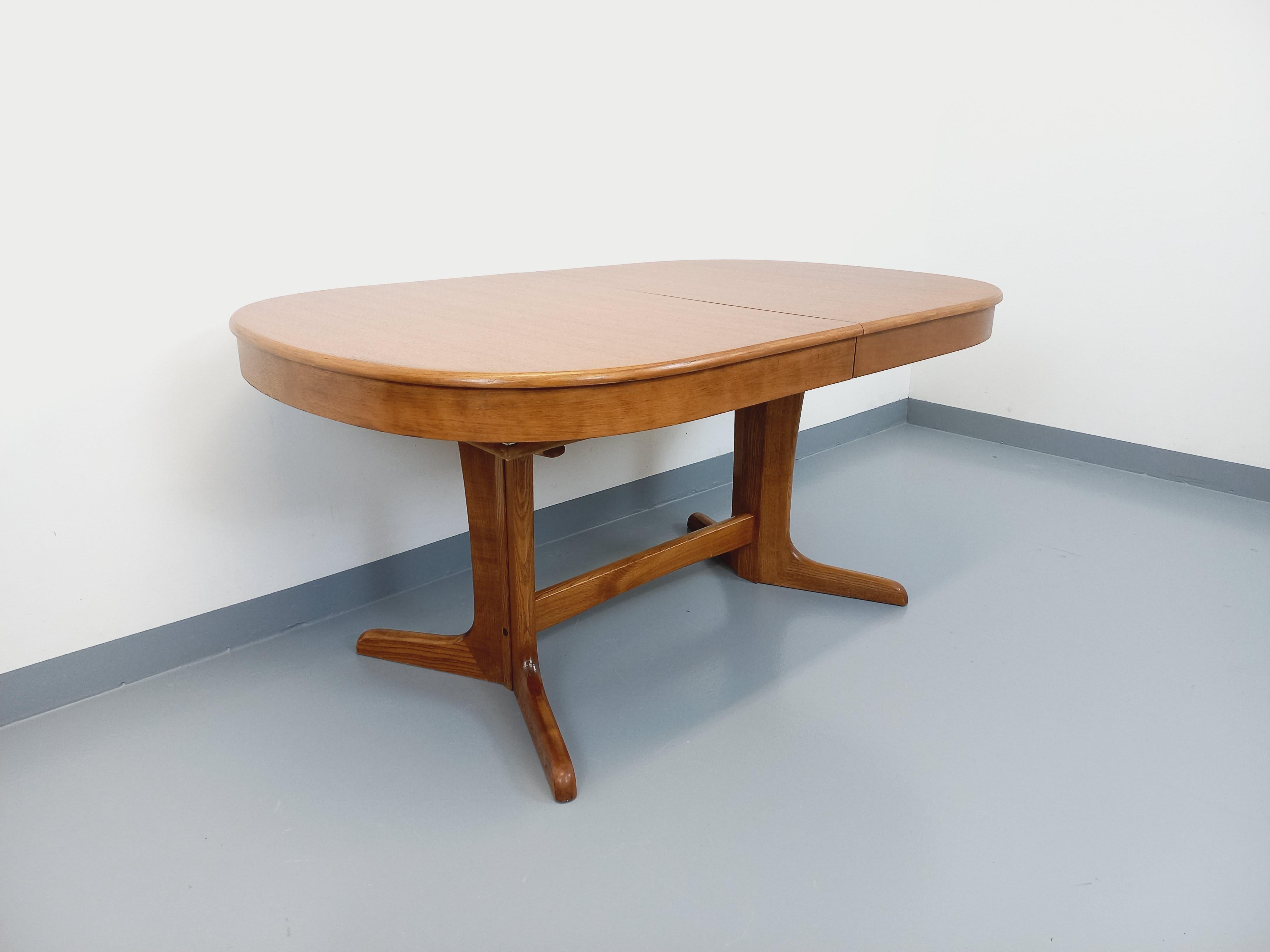 Table à manger ovale style scandinave vintage en chêne et en orme 4 rallonges 5
