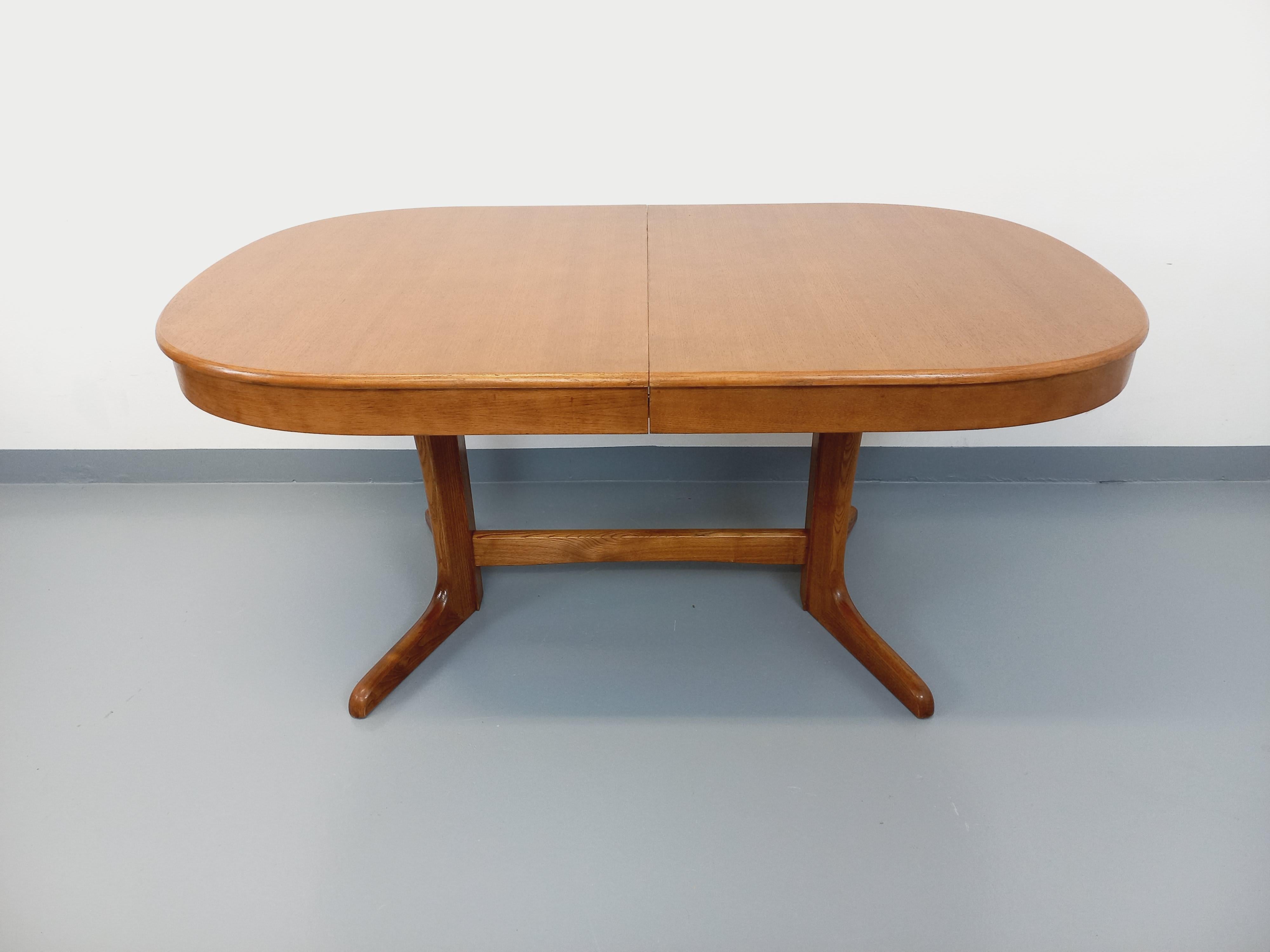Table à manger ovale style scandinave vintage en chêne et en orme 4 rallonges 8
