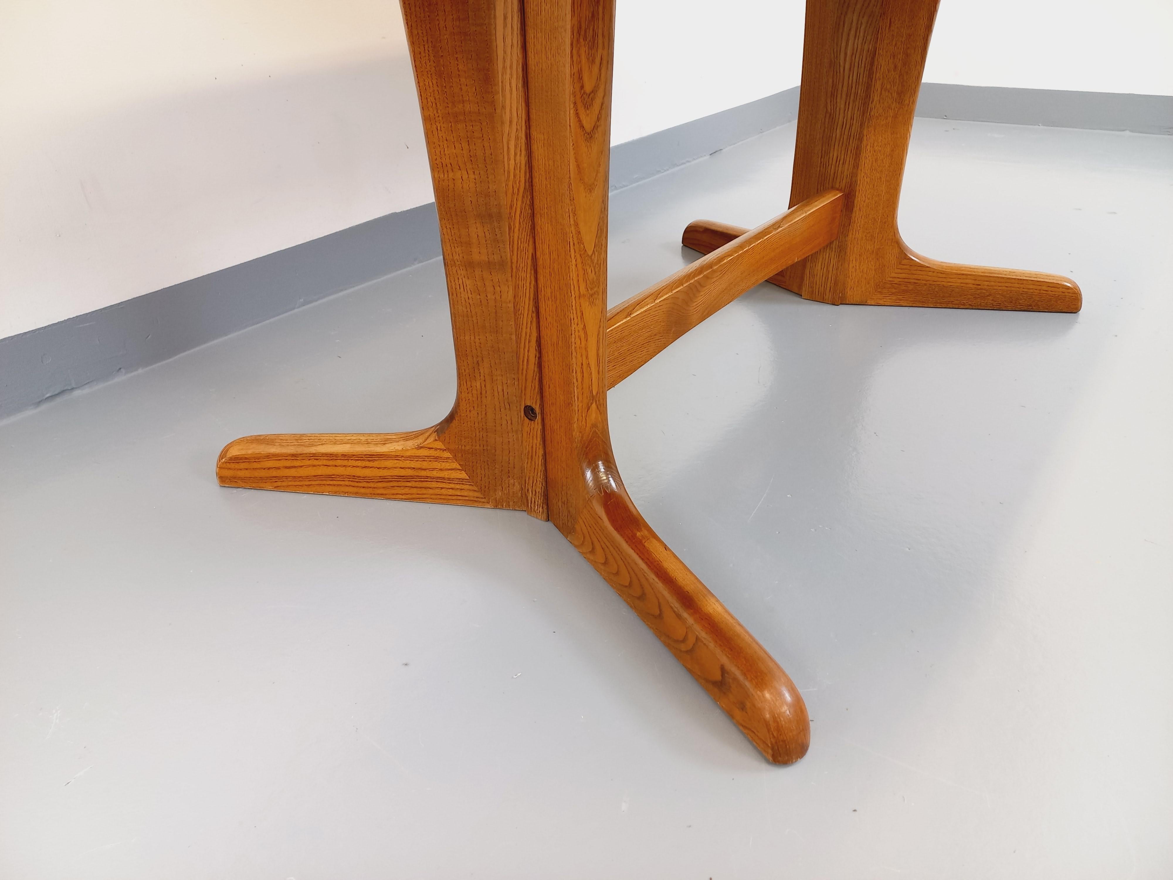 Scandinave moderne Table à manger ovale style scandinave vintage en chêne et en orme 4 rallonges