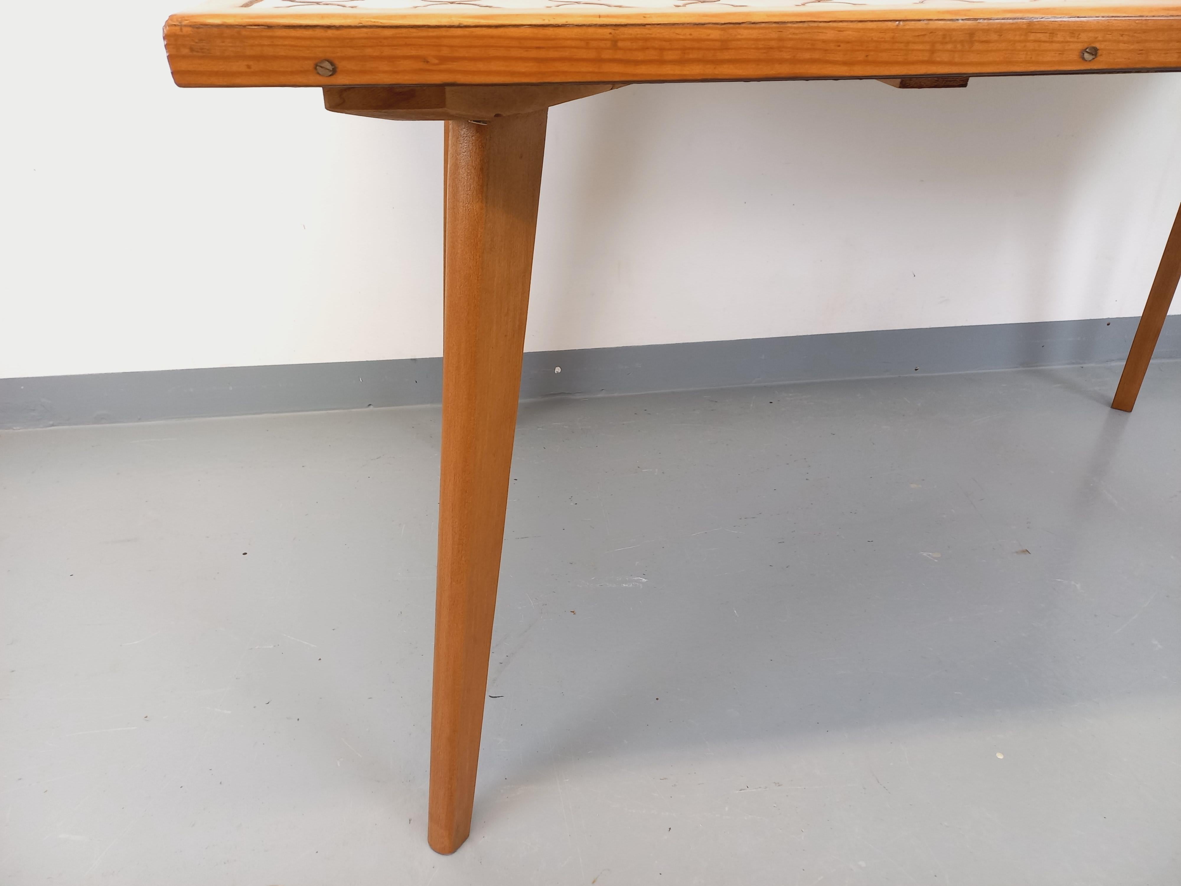 Mid-Century Modern Table à manger rectangulaire en bois et céramique des années 50 60 en vente