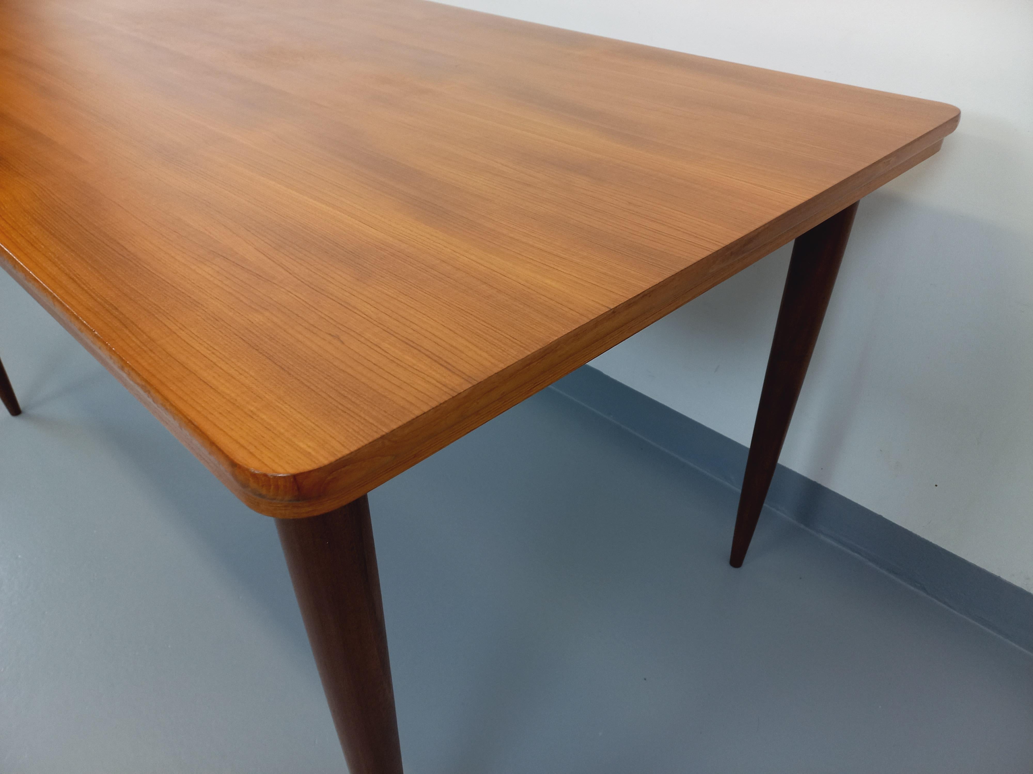 Table à manger rectangulaire style scandinave vintage des années 50 60 en teck For Sale 9