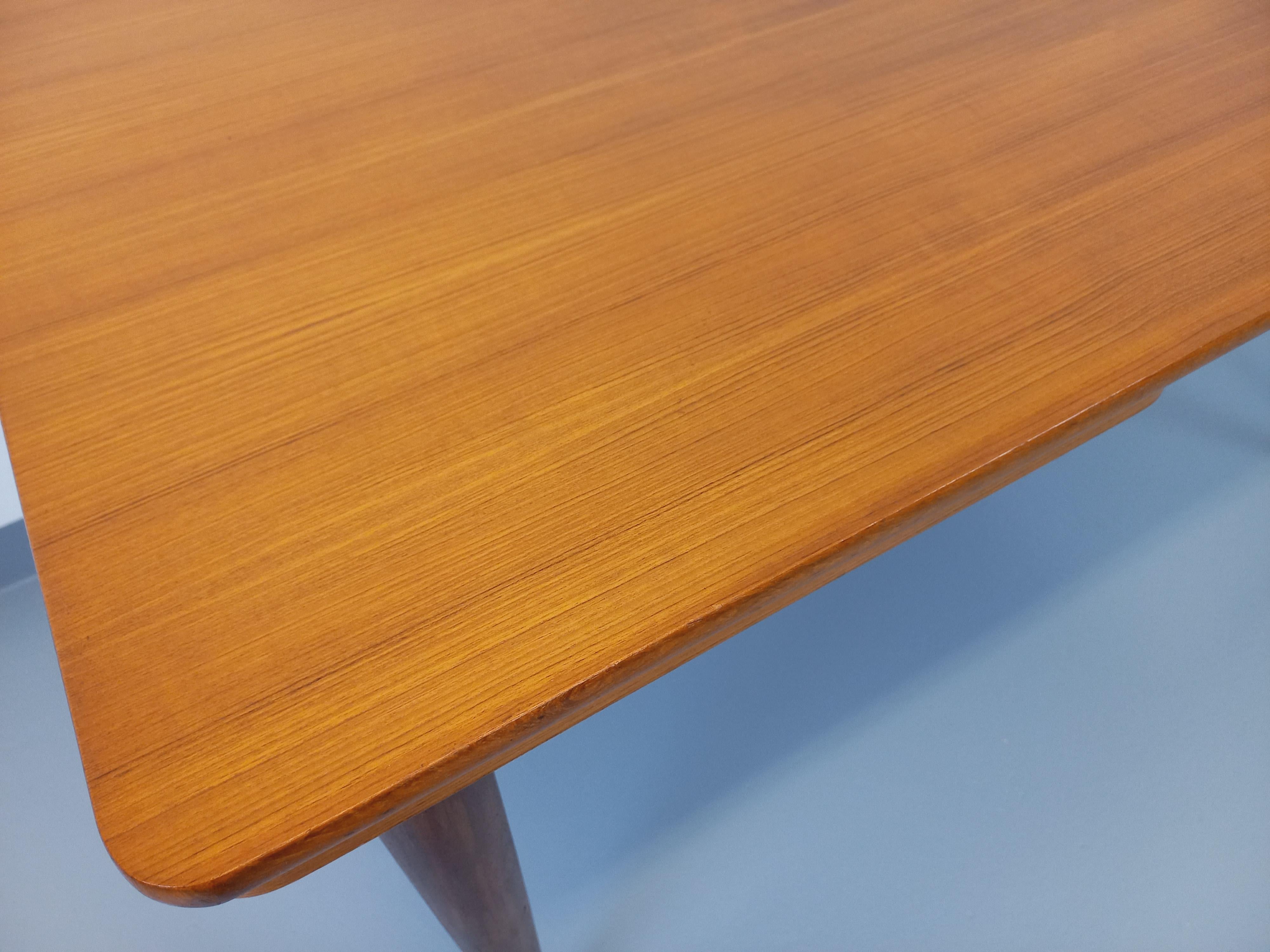 Table à manger rectangulaire style scandinave vintage des années 50 60 en teck For Sale 2
