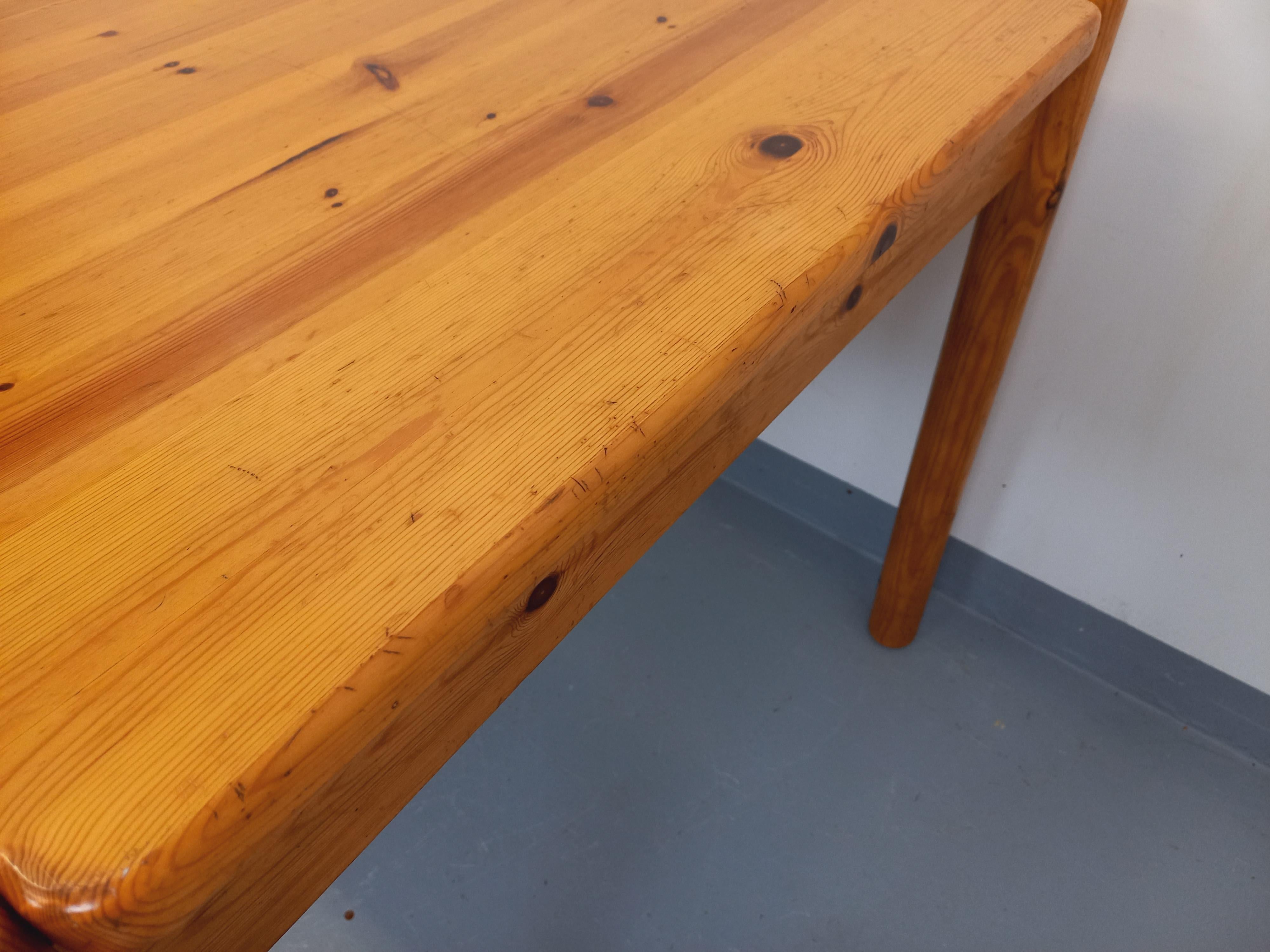 Table à manger rectangulaire vintage en pin des années 60 70 avec rallonge en vente 13