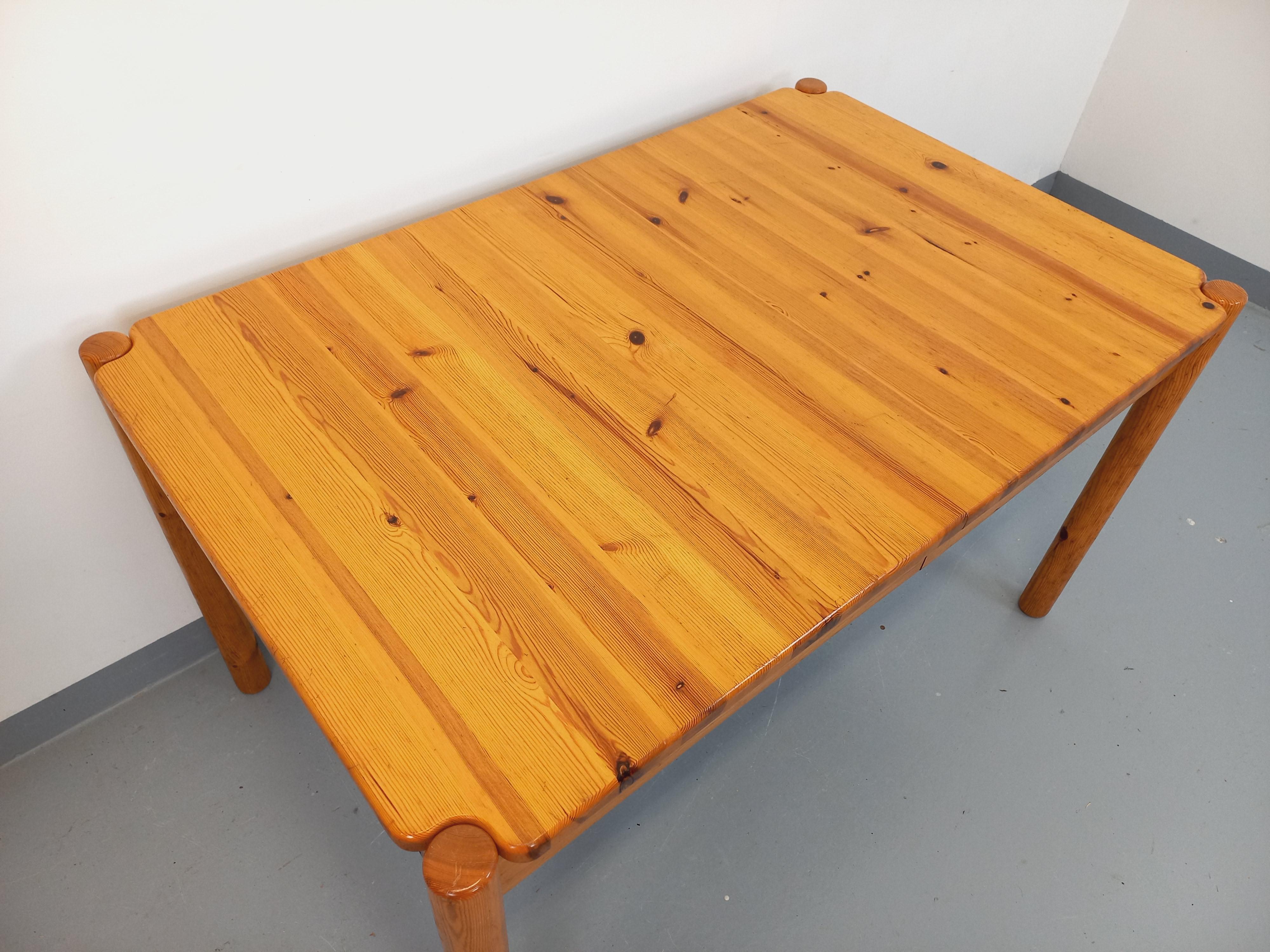 Table à manger rectangulaire vintage en pin des années 60 70 avec rallonge en vente 1
