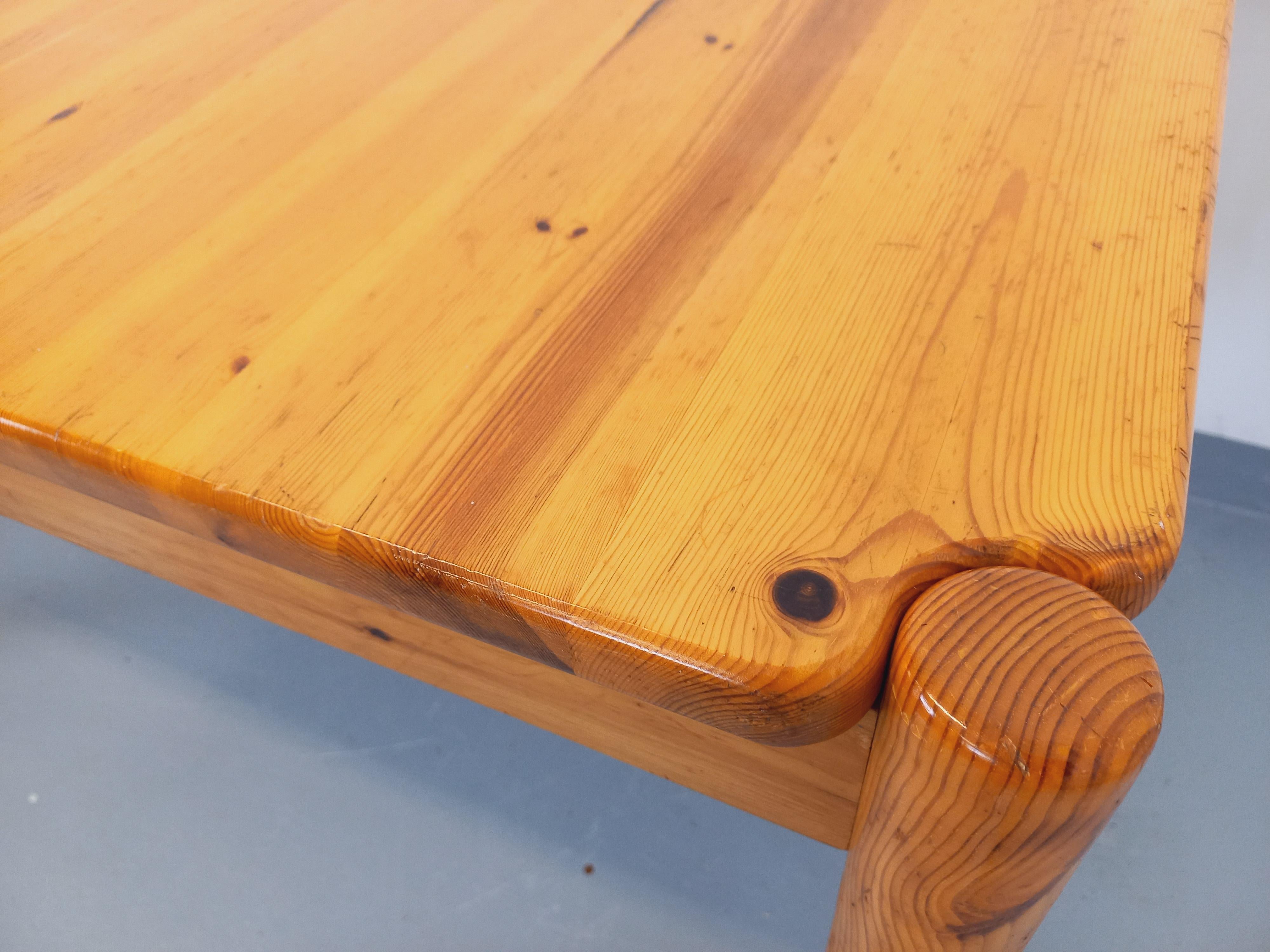 Table à manger rectangulaire vintage en pin des années 60 70 avec rallonge en vente 2