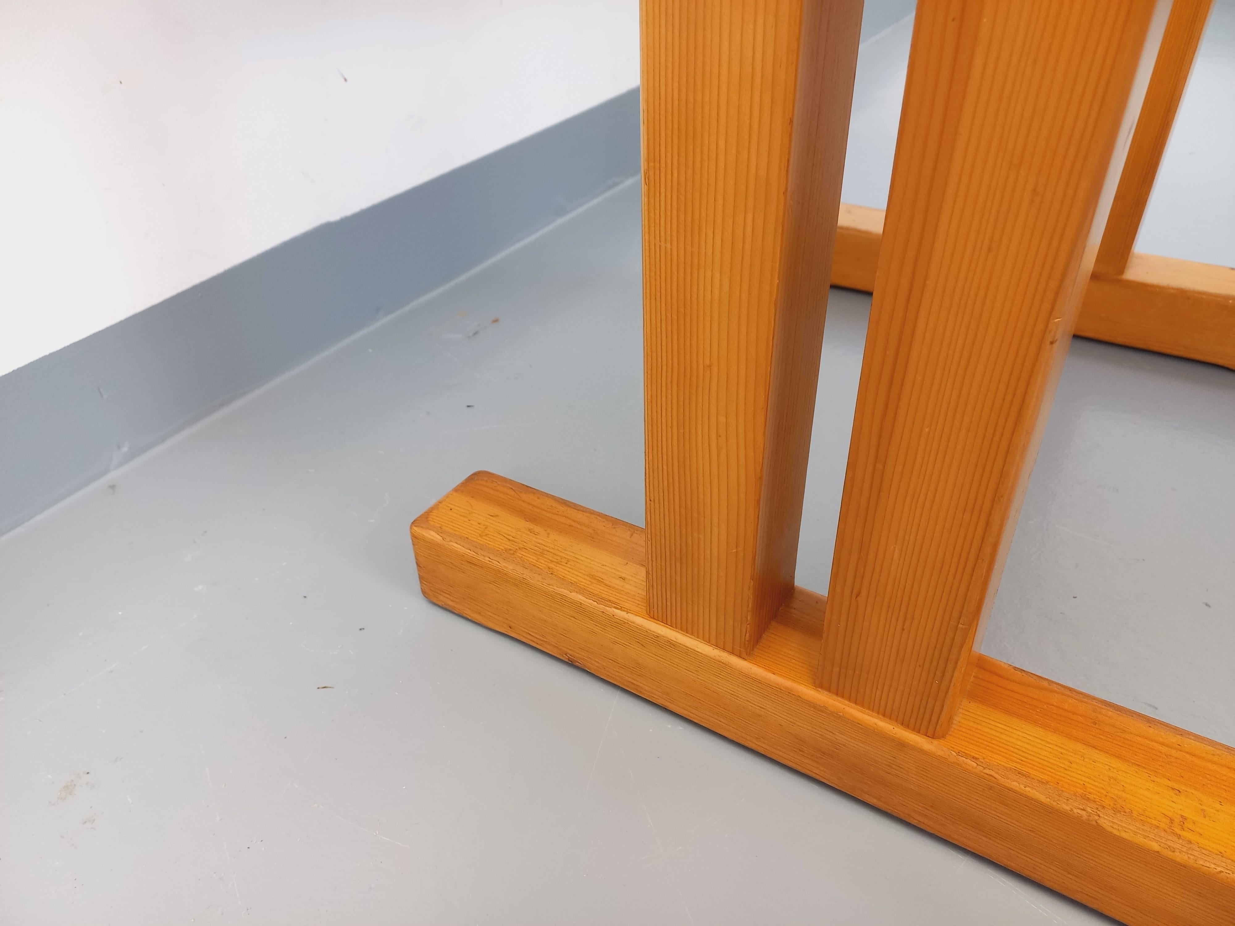 Table à manger ronde Charlotte Perriand Les Arcs vintage en pin des années 60 70 en vente 5