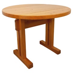 Table à manger ronde Charlotte Perriand Les Arcs vintage en pin des années 60 70