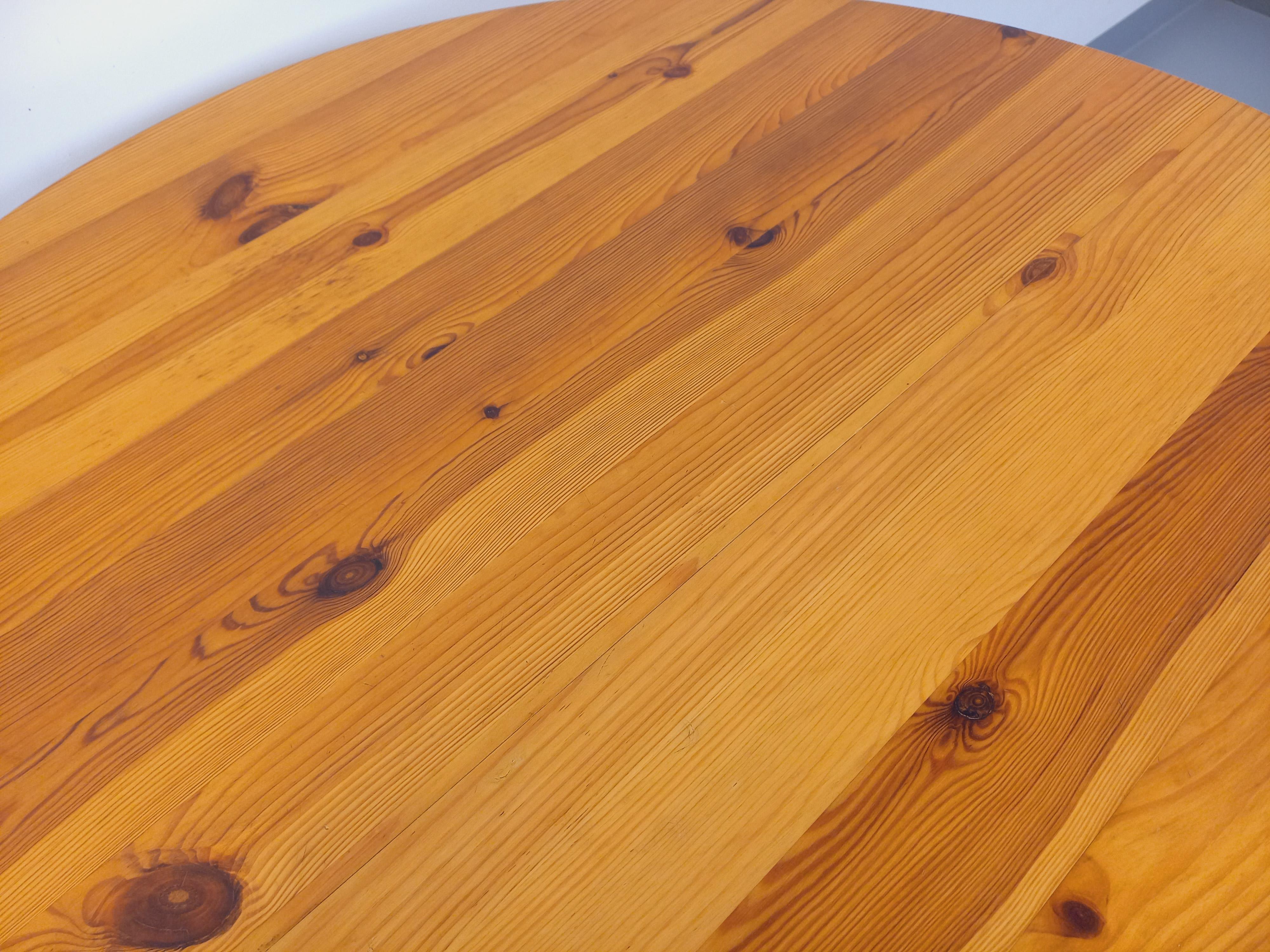 Table à manger ronde scandinave vintage en pin des années 60 70 avec rallonges en vente 7