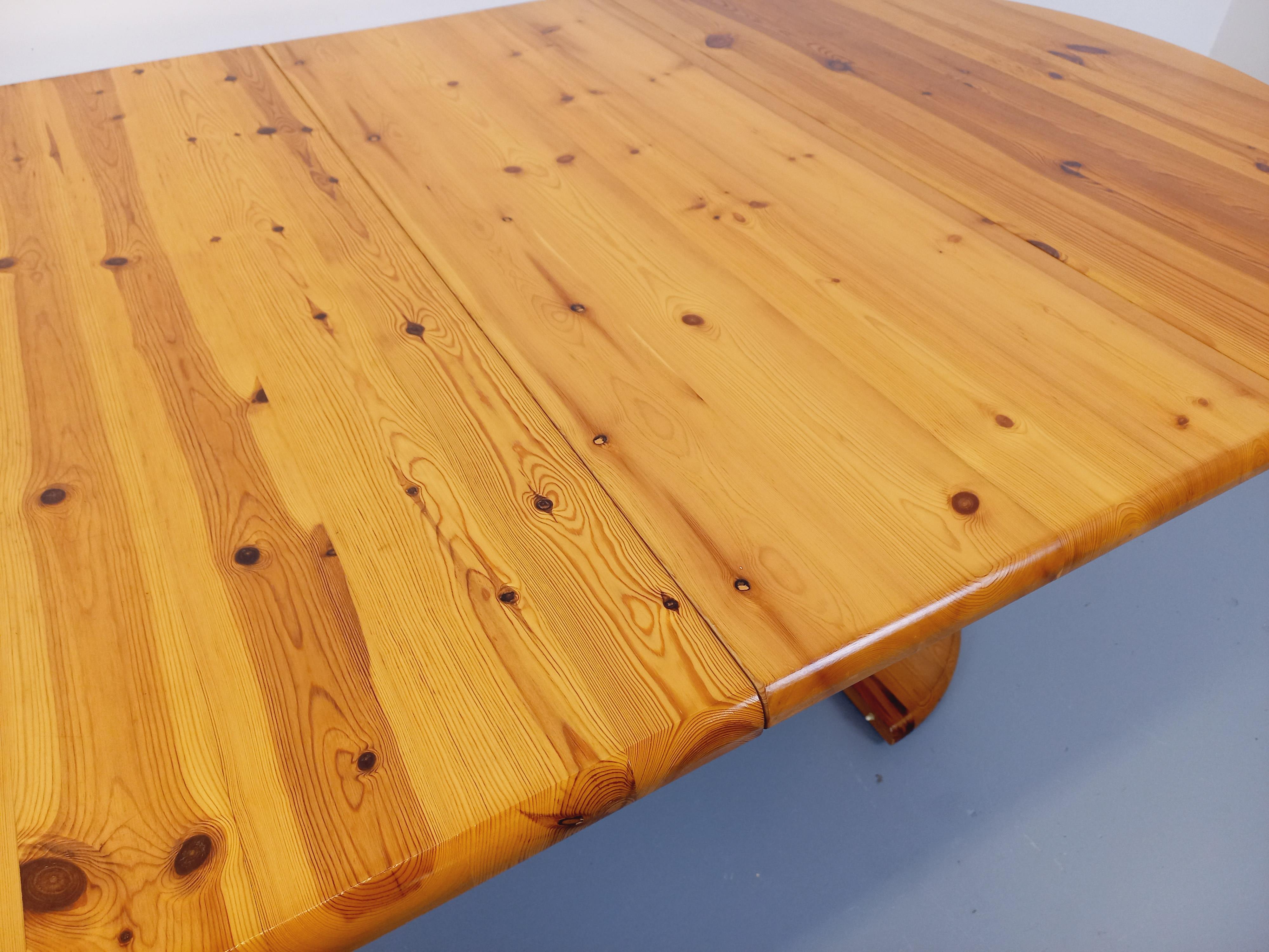 Table à manger ronde scandinave vintage en pin des années 60 70 avec rallonges en vente 10