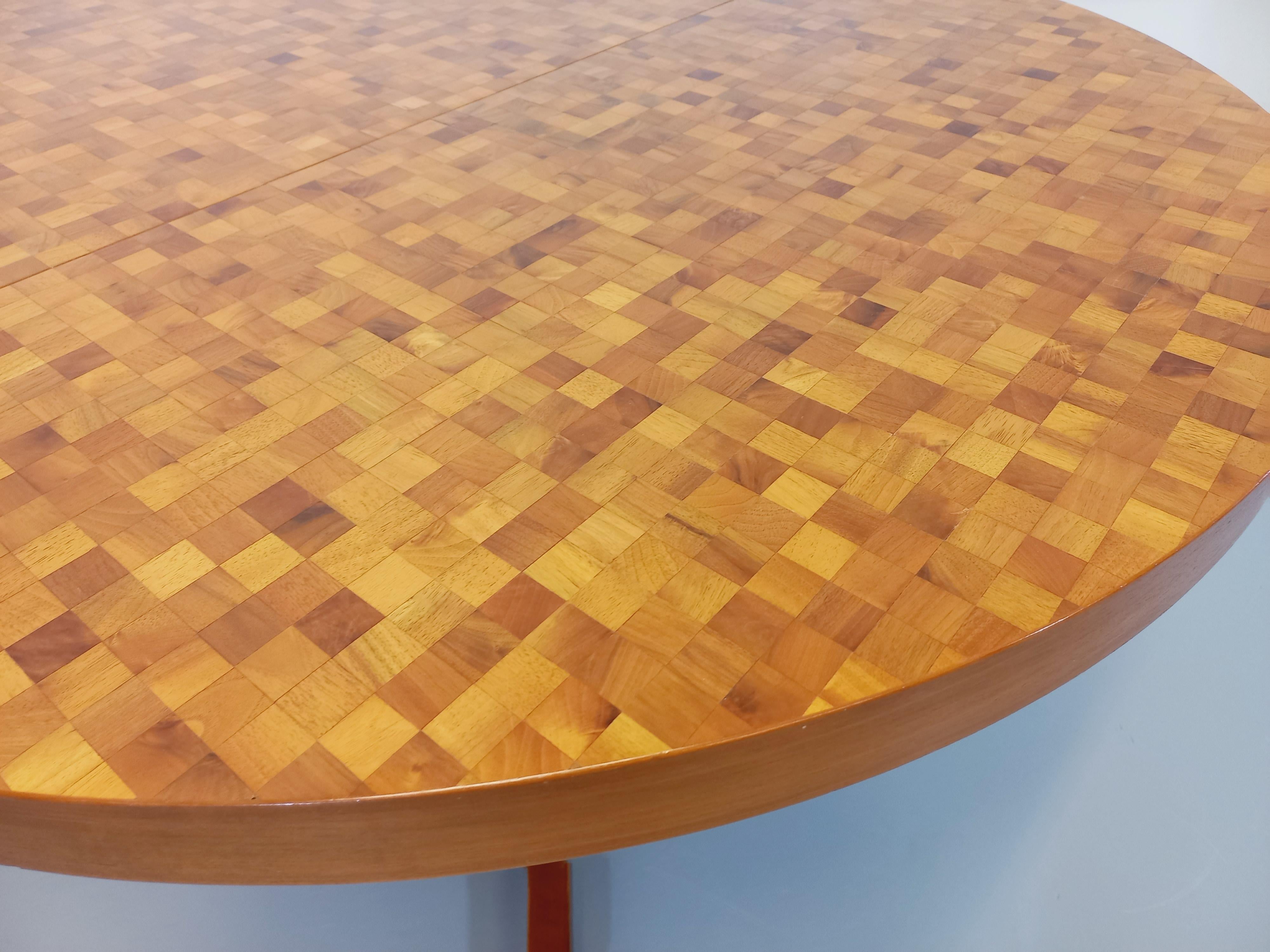 Table à manger ronde vintage en mosaïque de bois Dieter Waeckerlin en vente 12