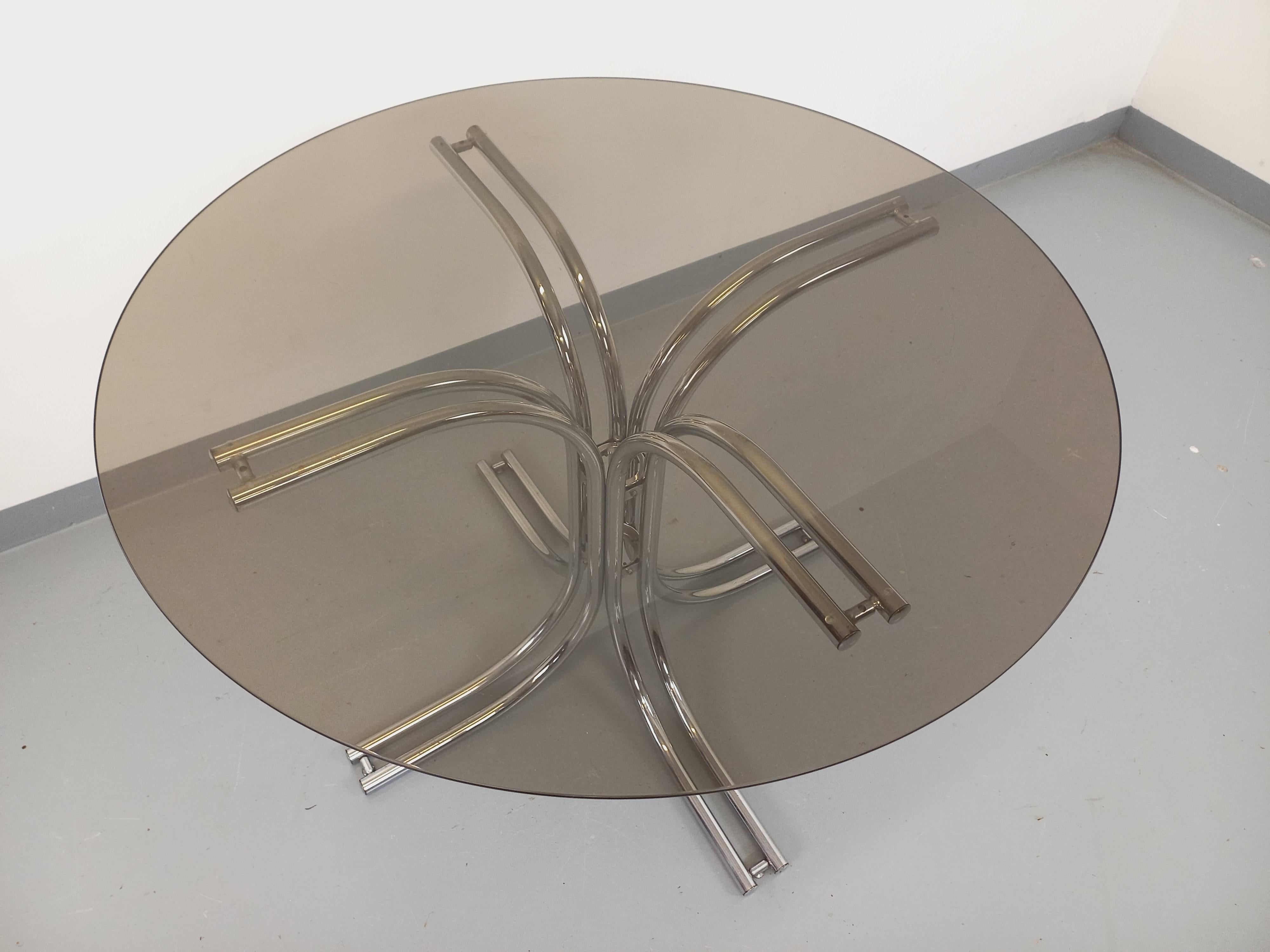 Métal Table à manger ronde vintage en verre fumé et métal chromé style A Space