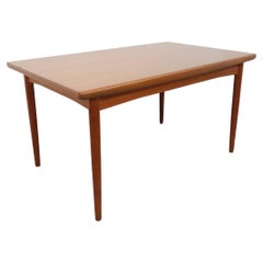 Table à manger scandinave rectangulaire Vintage Dyrlund des années 60 en teck