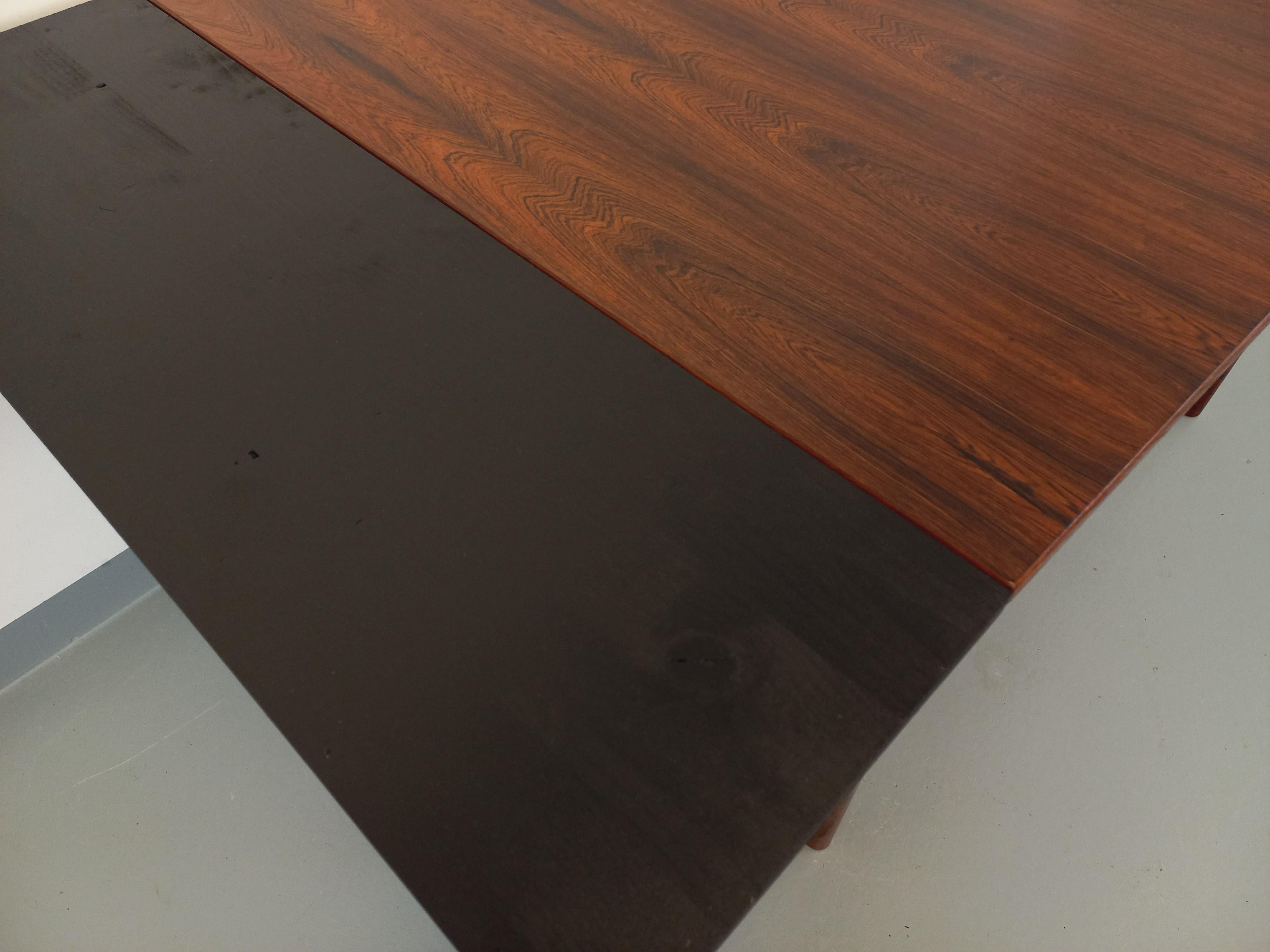 Table à manger style scandinave vintage des années 50 60 en palissandre en vente 6