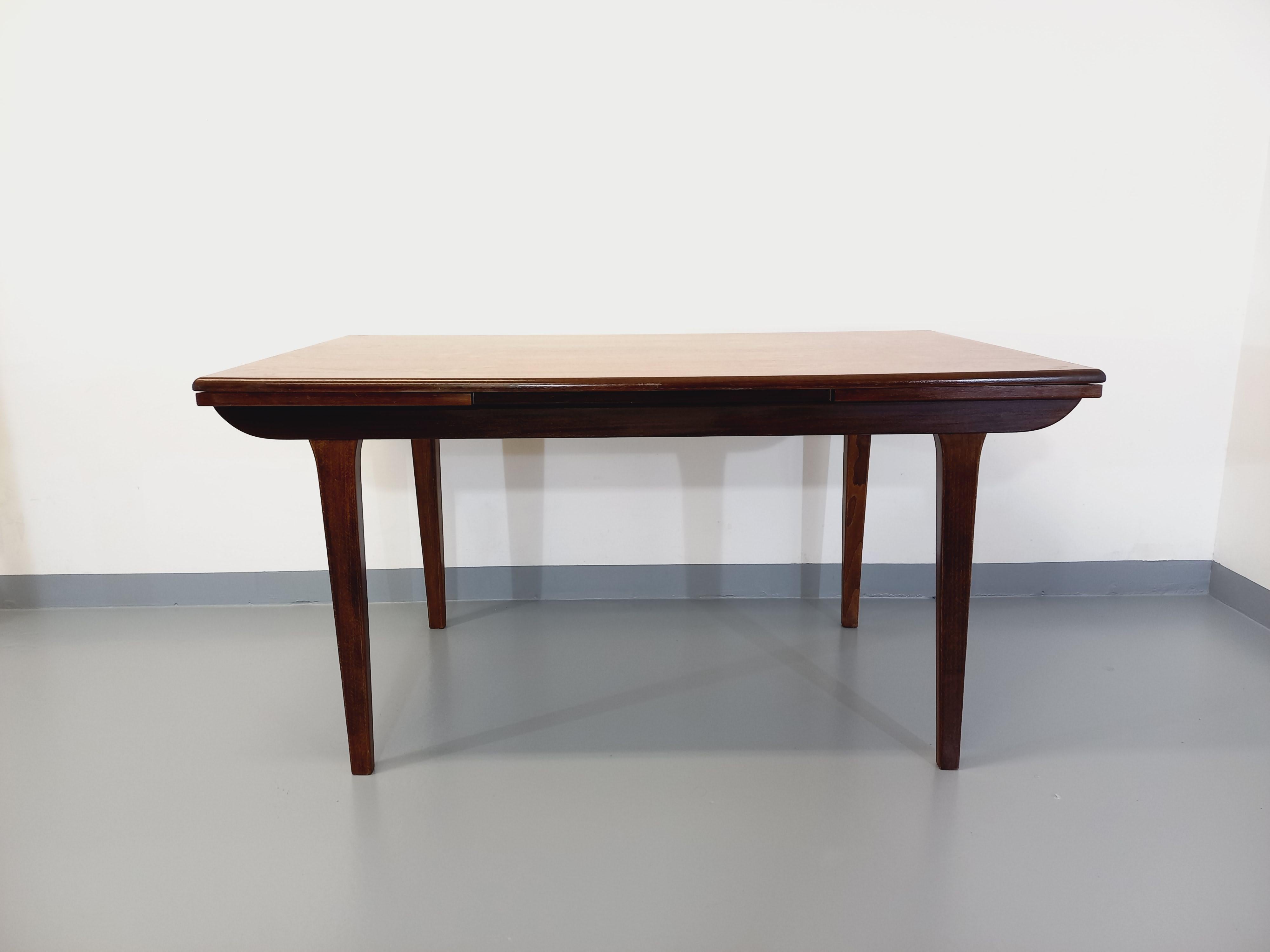 Table à manger style scandinave vintage des années 50 60 en palissandre en vente 8