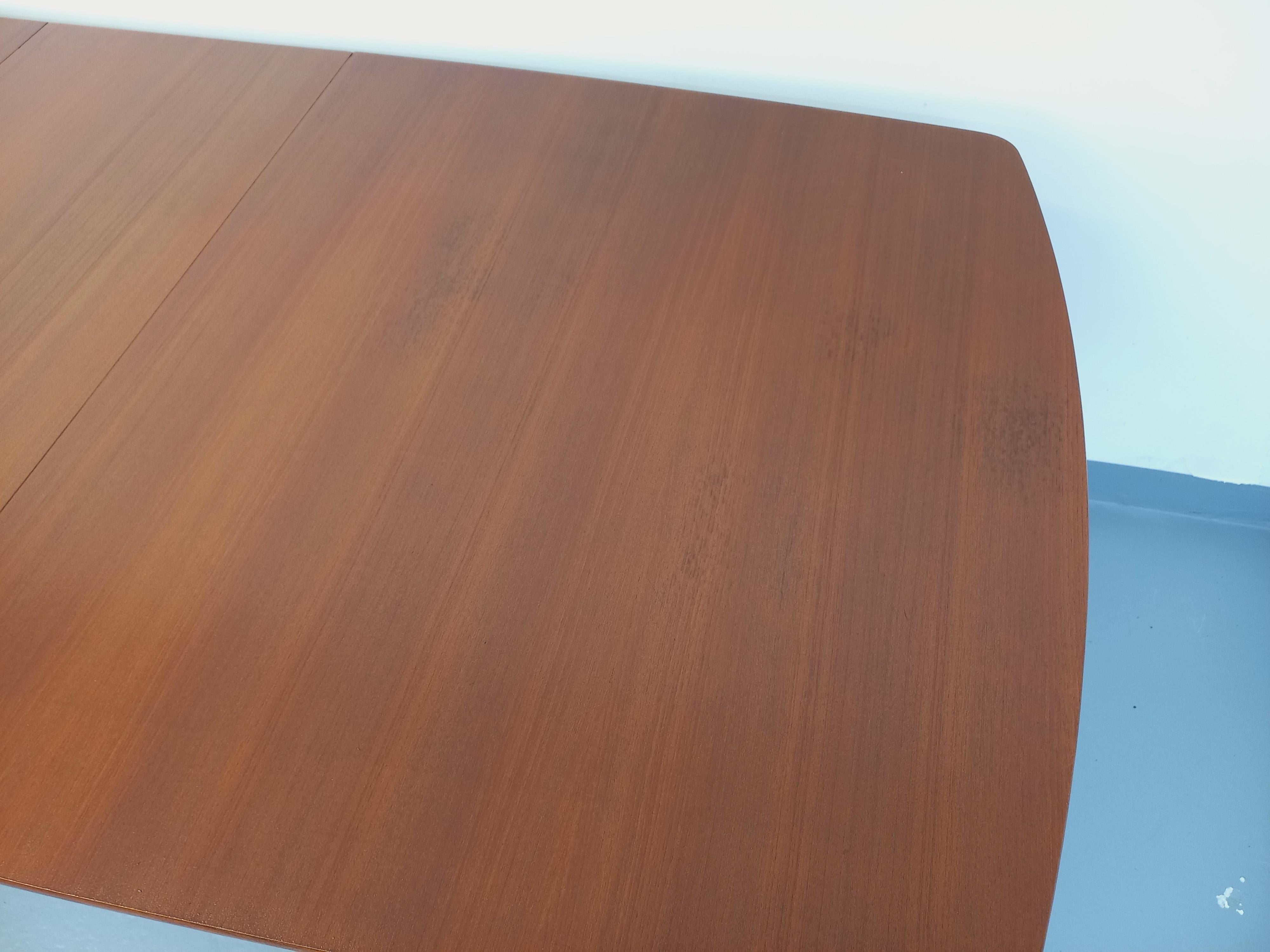 Table à manger style scandinave vintage des années 50 60 en teck avec rallonges 7