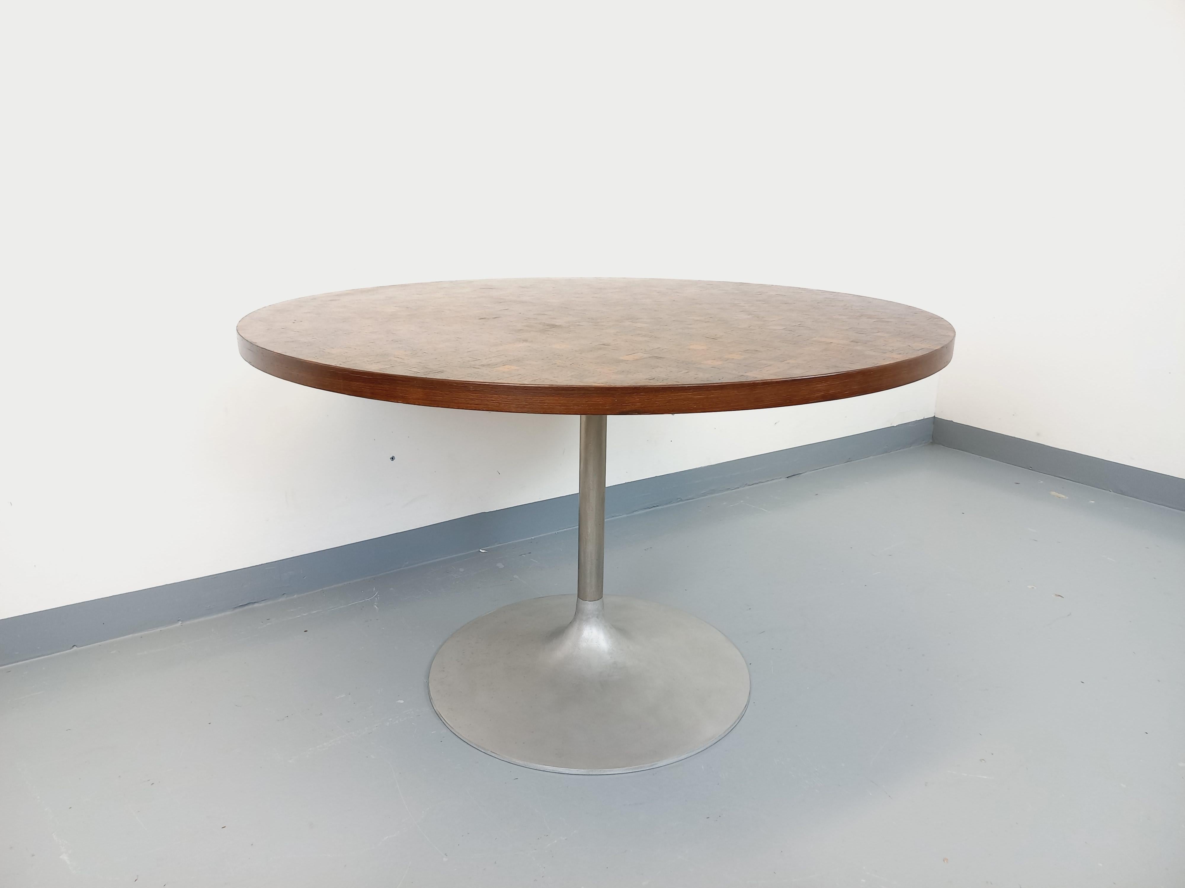 Table à manger tulipe ronde vintage style Knoll des années 70 mosaïque de bois im Angebot 8