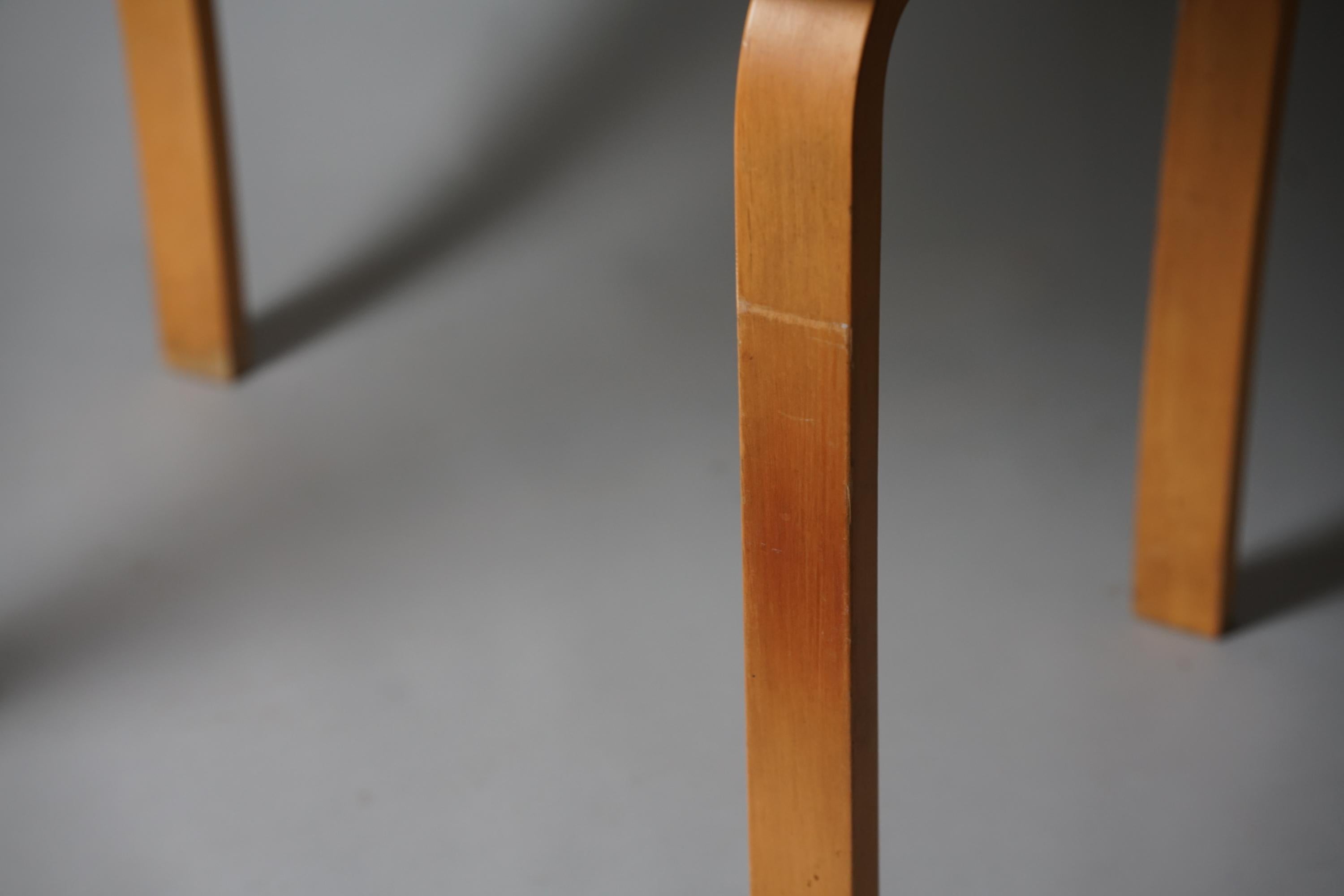 Table, Alvar Aalto, Oy Huonekalu- ja Rakennustyötehdas Ab, 1950s In Good Condition For Sale In Helsinki, Uusimaa