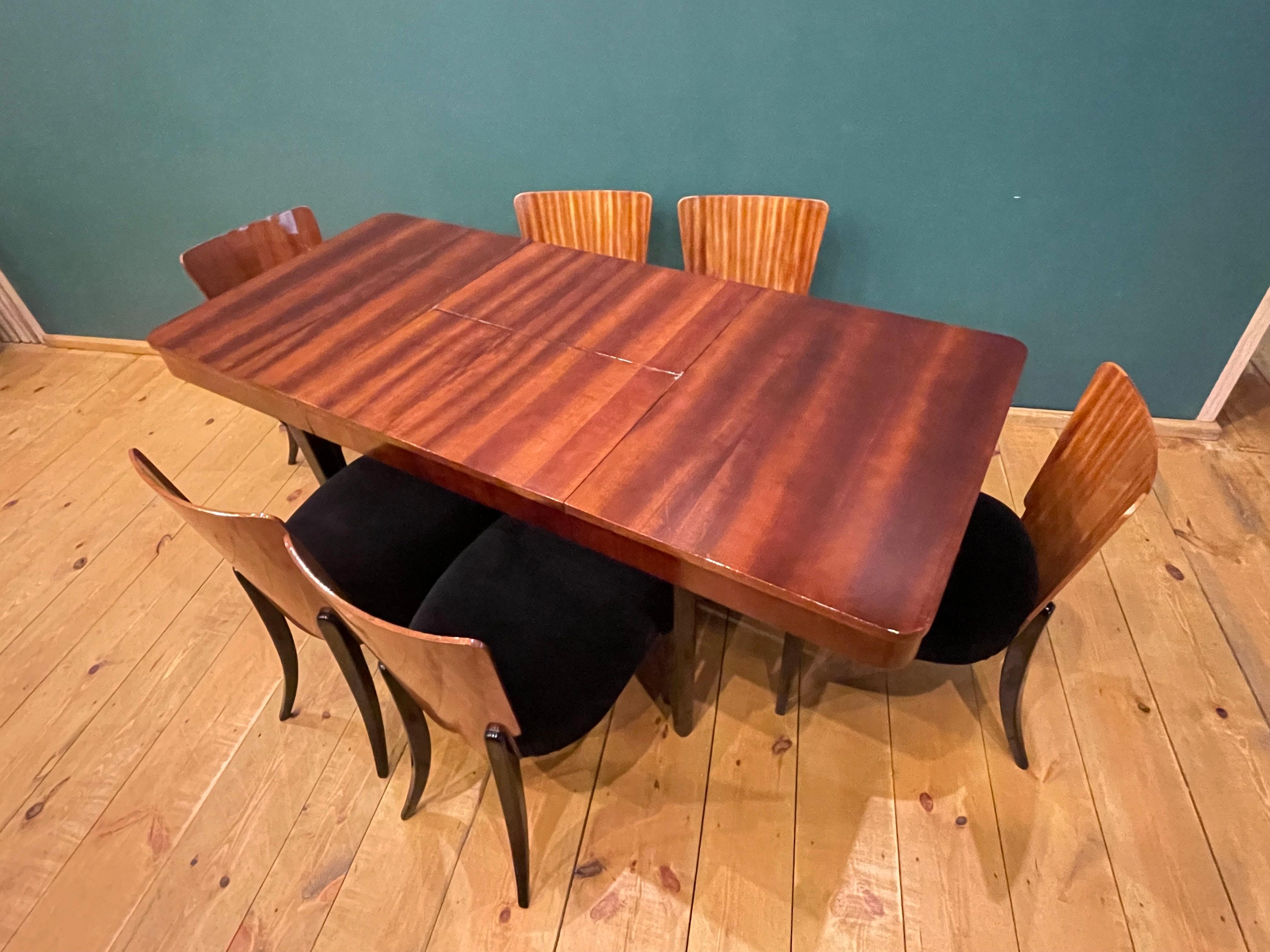 Art-déco-Tisch und 6er-Stuhl von J. Halabala im Angebot 1