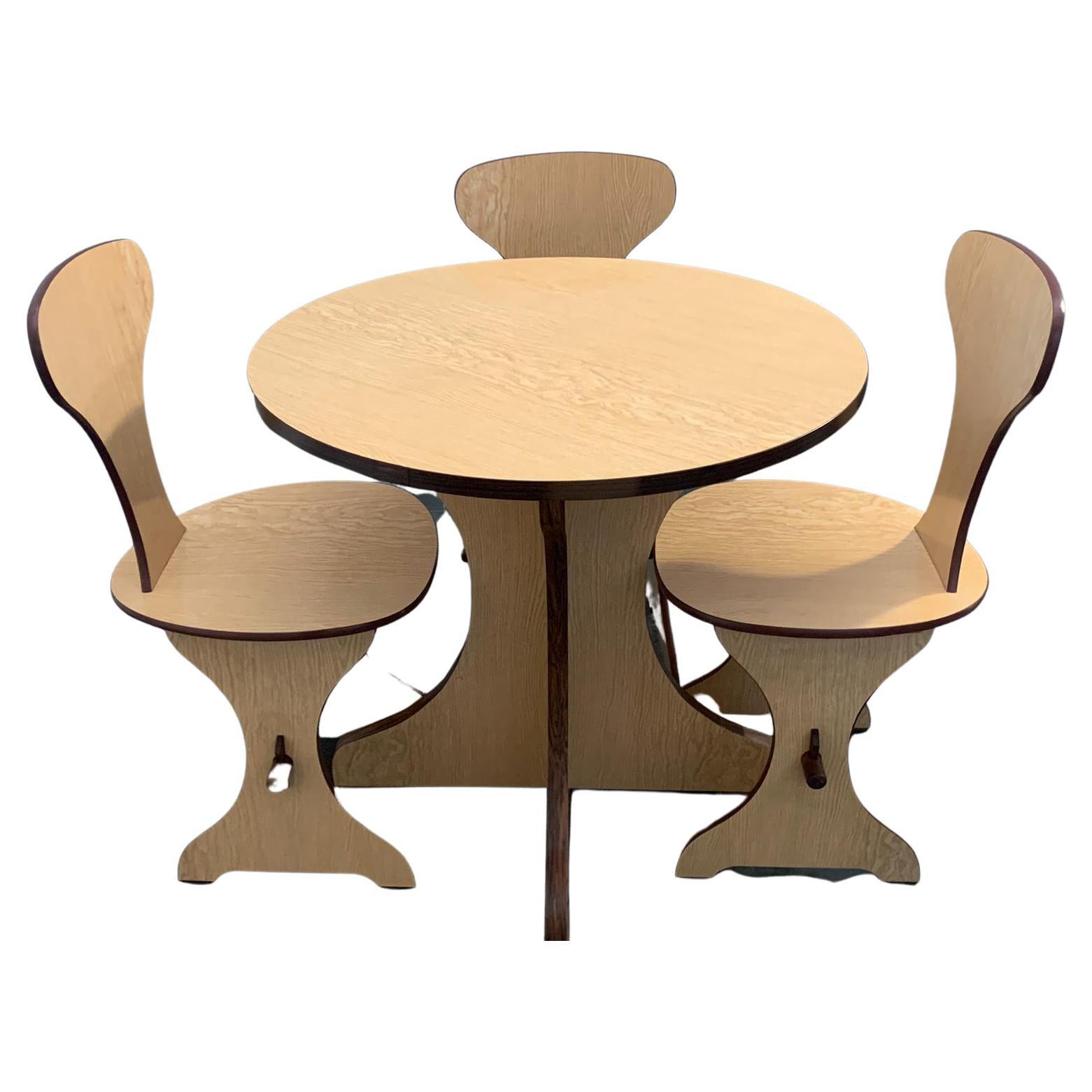 Table et chaises en hêtre multicouche et chêne, par Pedini Fano, années 1960, lot de 5