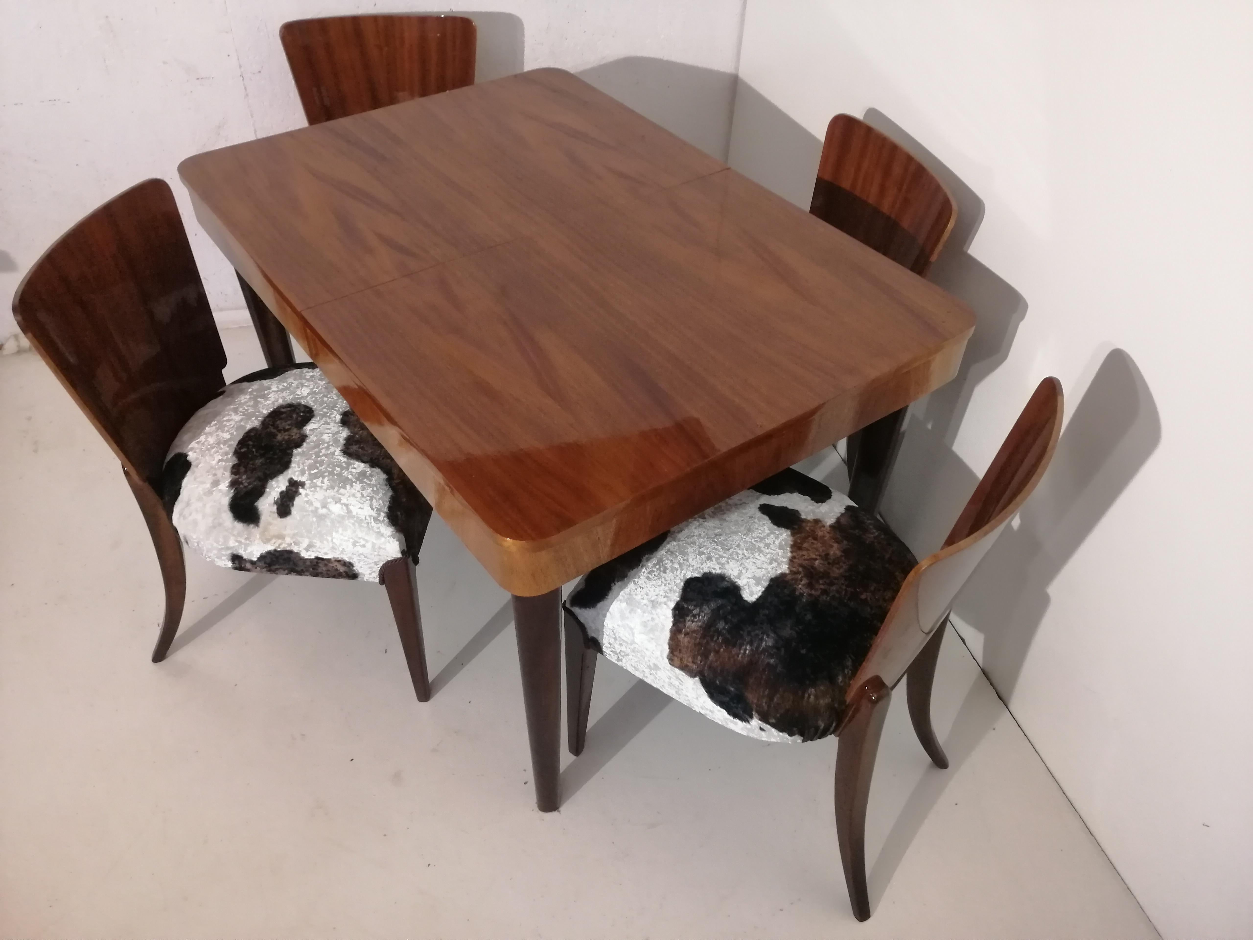 Mid-20th Century Table and Four Art Deco Chair by J. Halabala For Sale