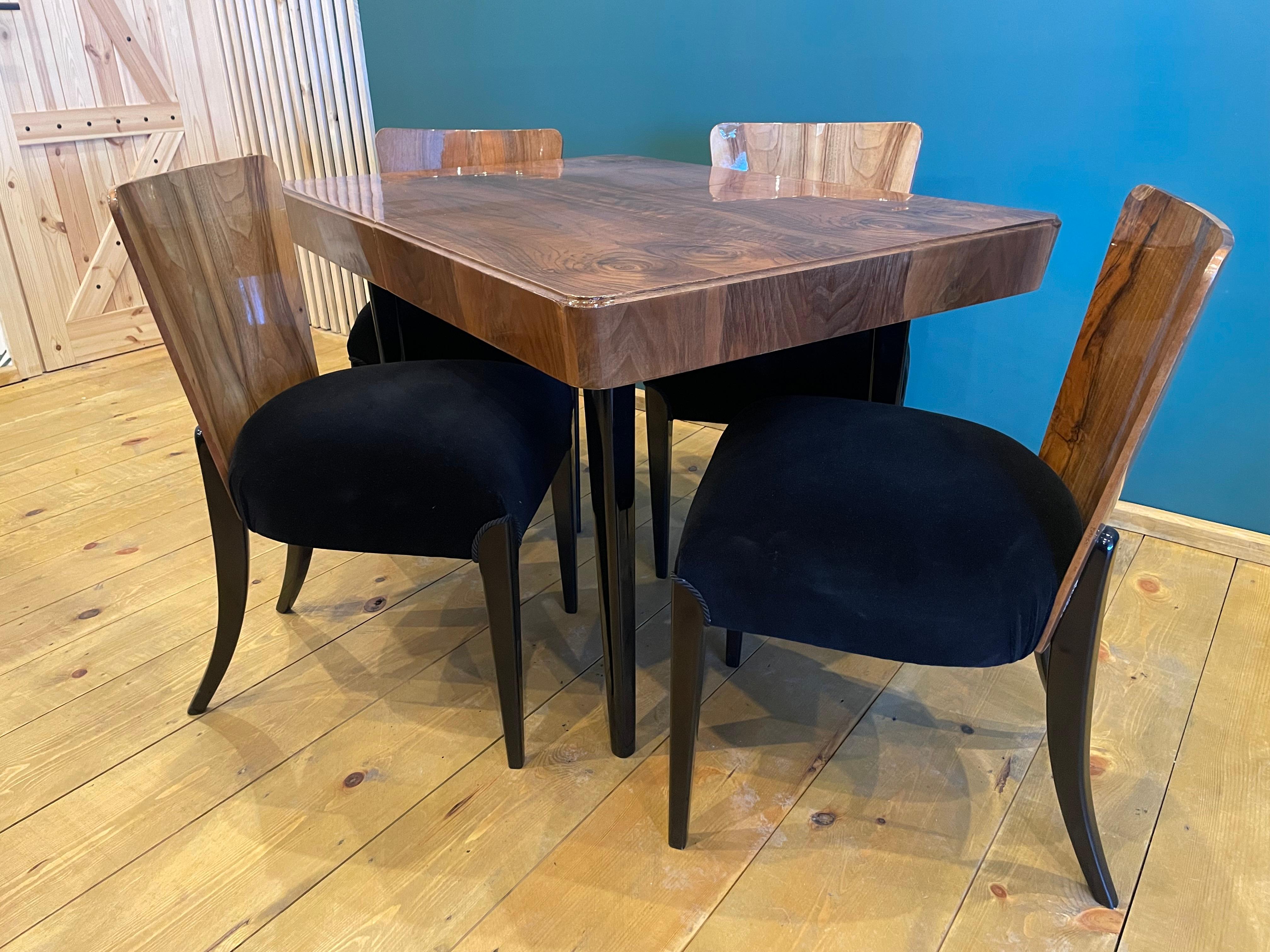 Mid-20th Century Table and Four Art Deco Chair by J. Halabala For Sale