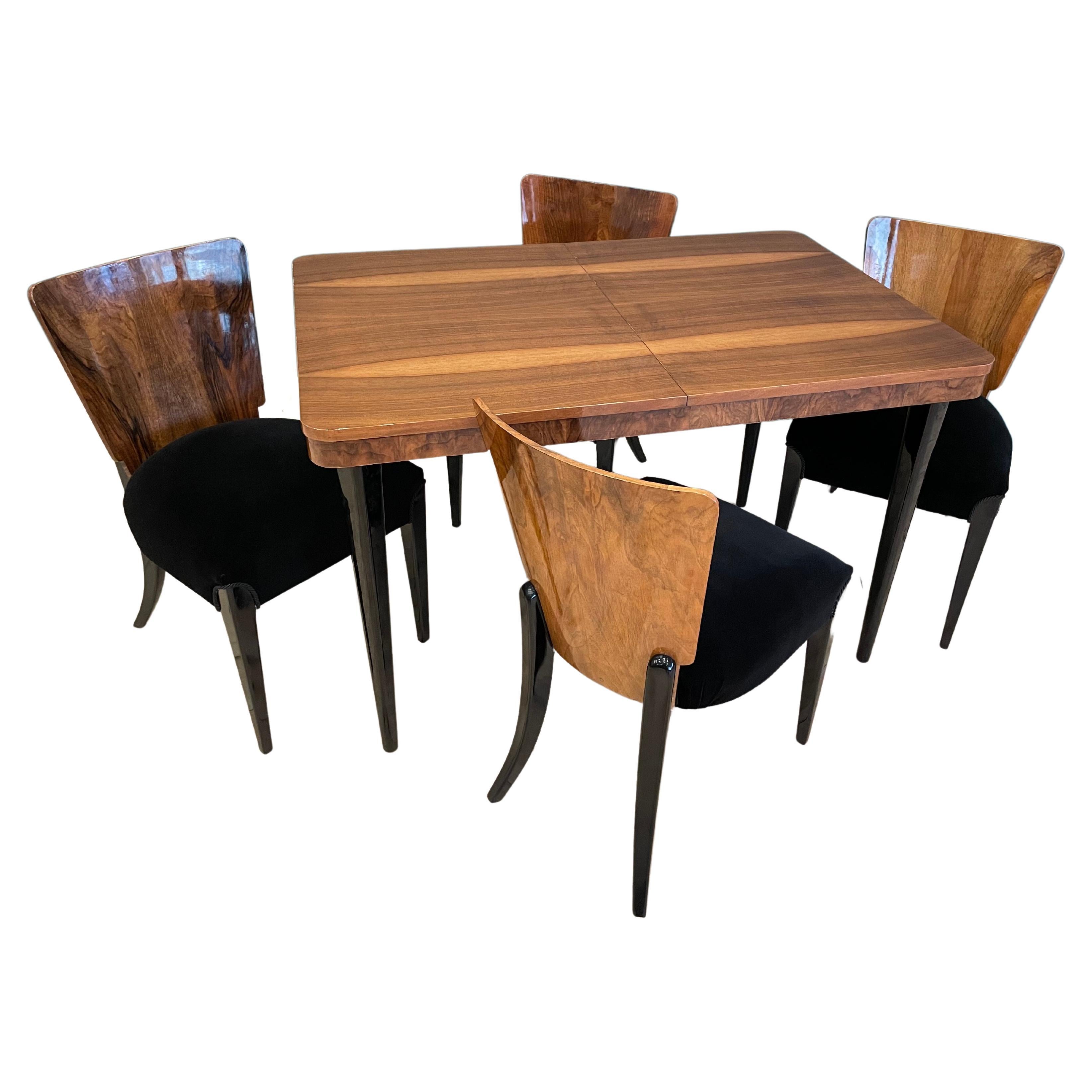 Tavolo e quattro sedie Art Deco di J. Halabala