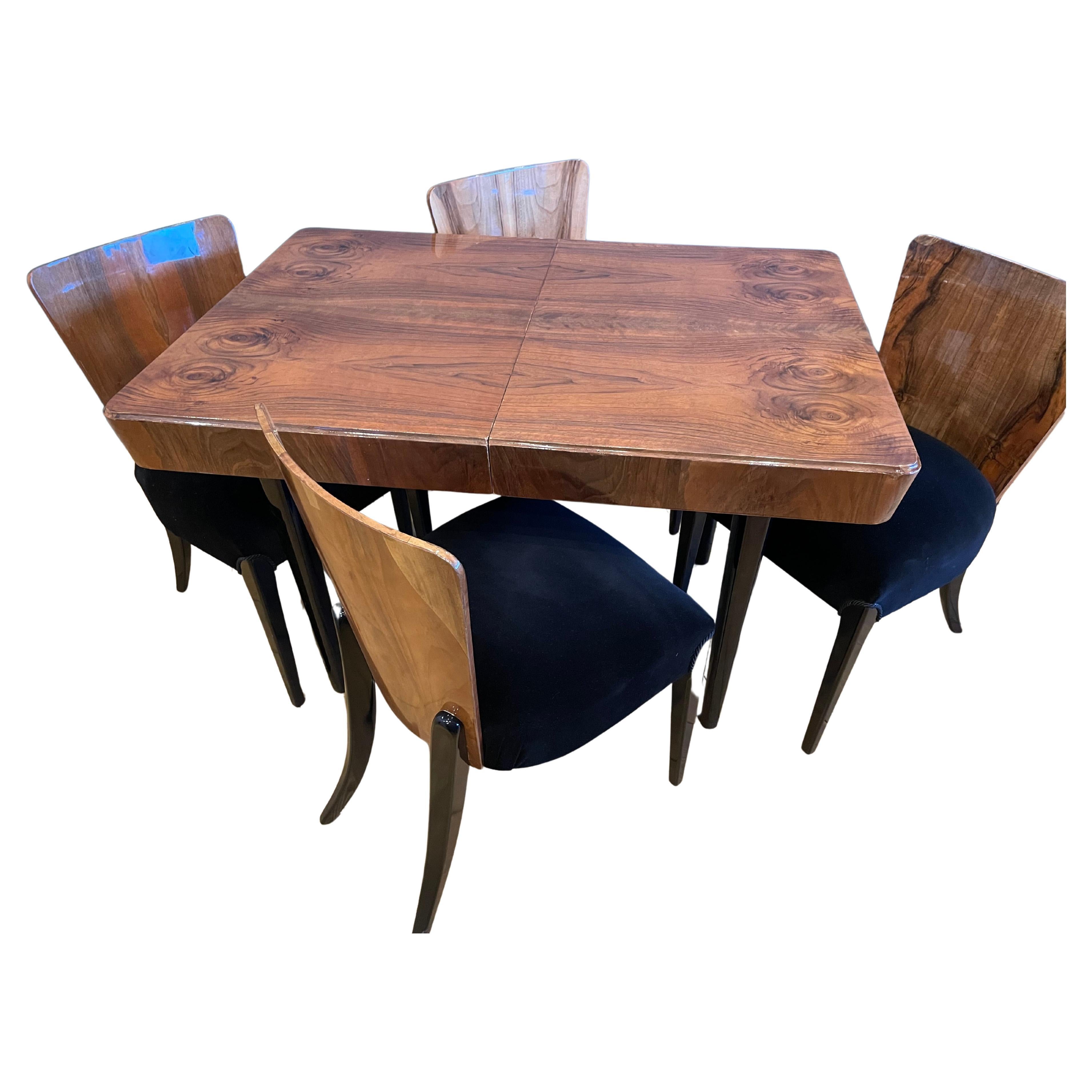 Tavolo e quattro sedie Art Deco di J. Halabala