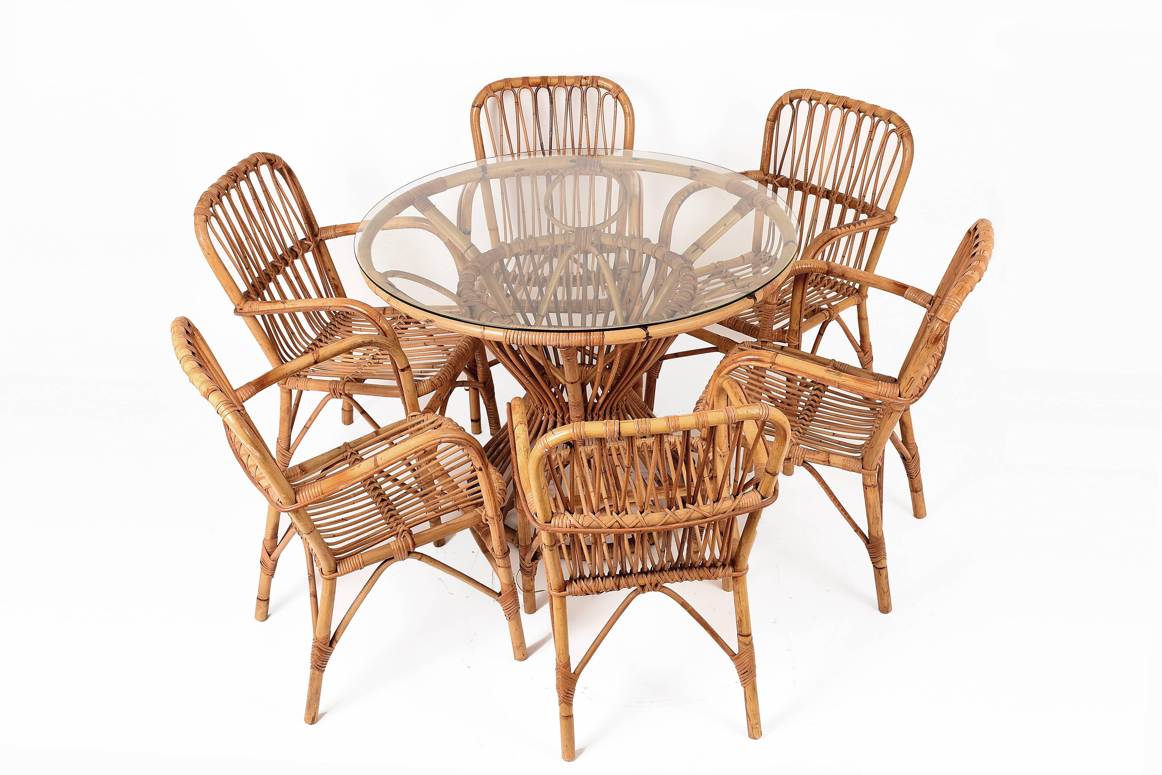 Beautiful table and six chairs attributed to Franco Albini, Italy, 1960s.
Excellent state of conservation.
Table measures: 45.68 x 30.70 in.
Chairs measures: 22.8 x 19.7 x 33.8 in.