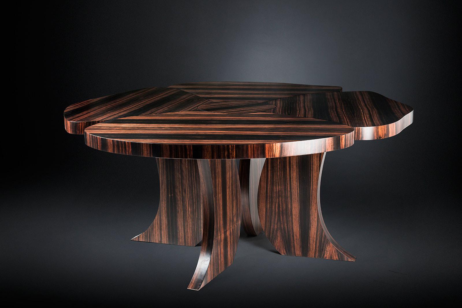XXIe siècle et contemporain Table Andy en forme de fleur, bois de chêne brossé, Italie en vente