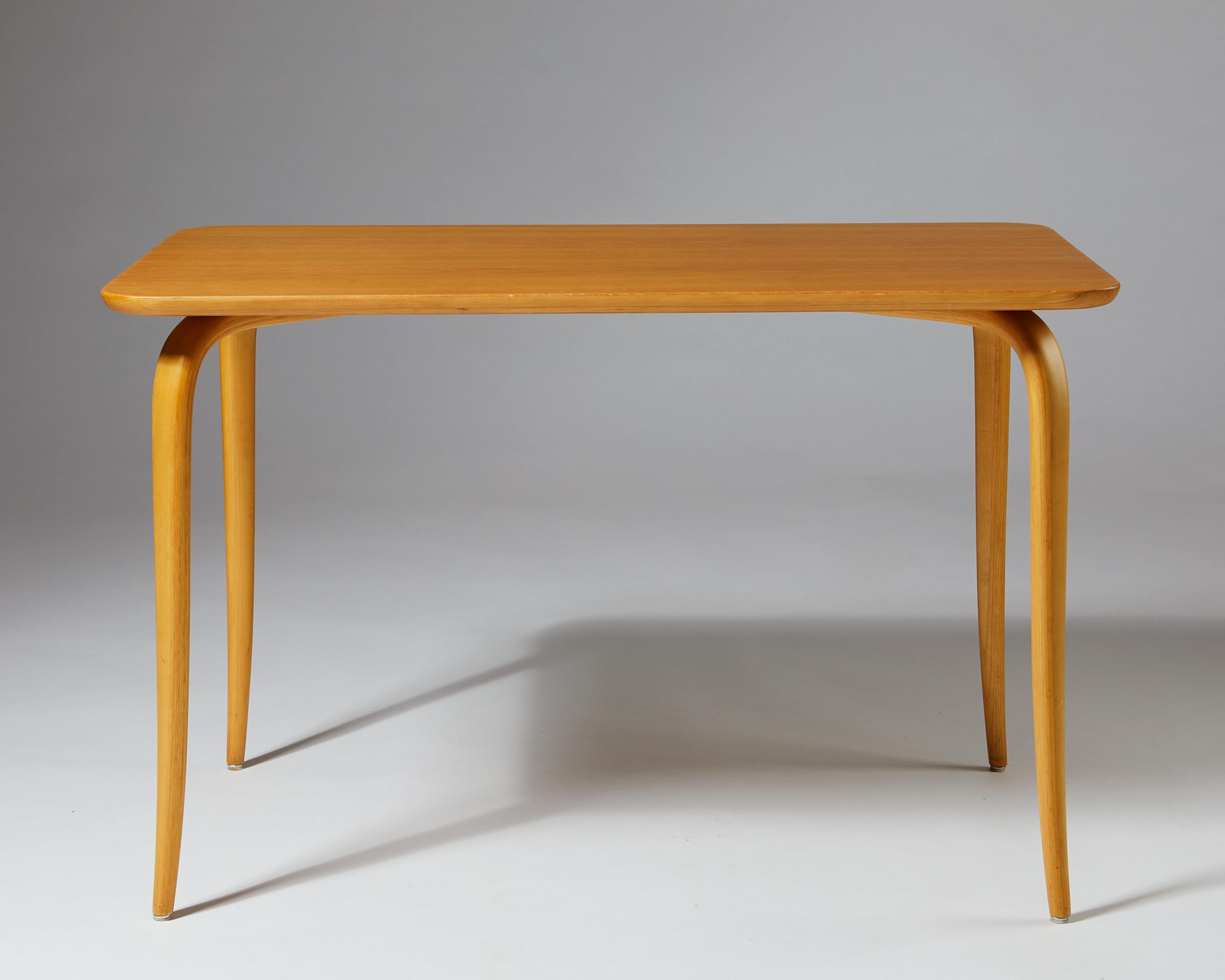 Scandinavian Modern Table Annika Designed by Bruno Mathsson for Karl Mathsson, Sweden, 1950s