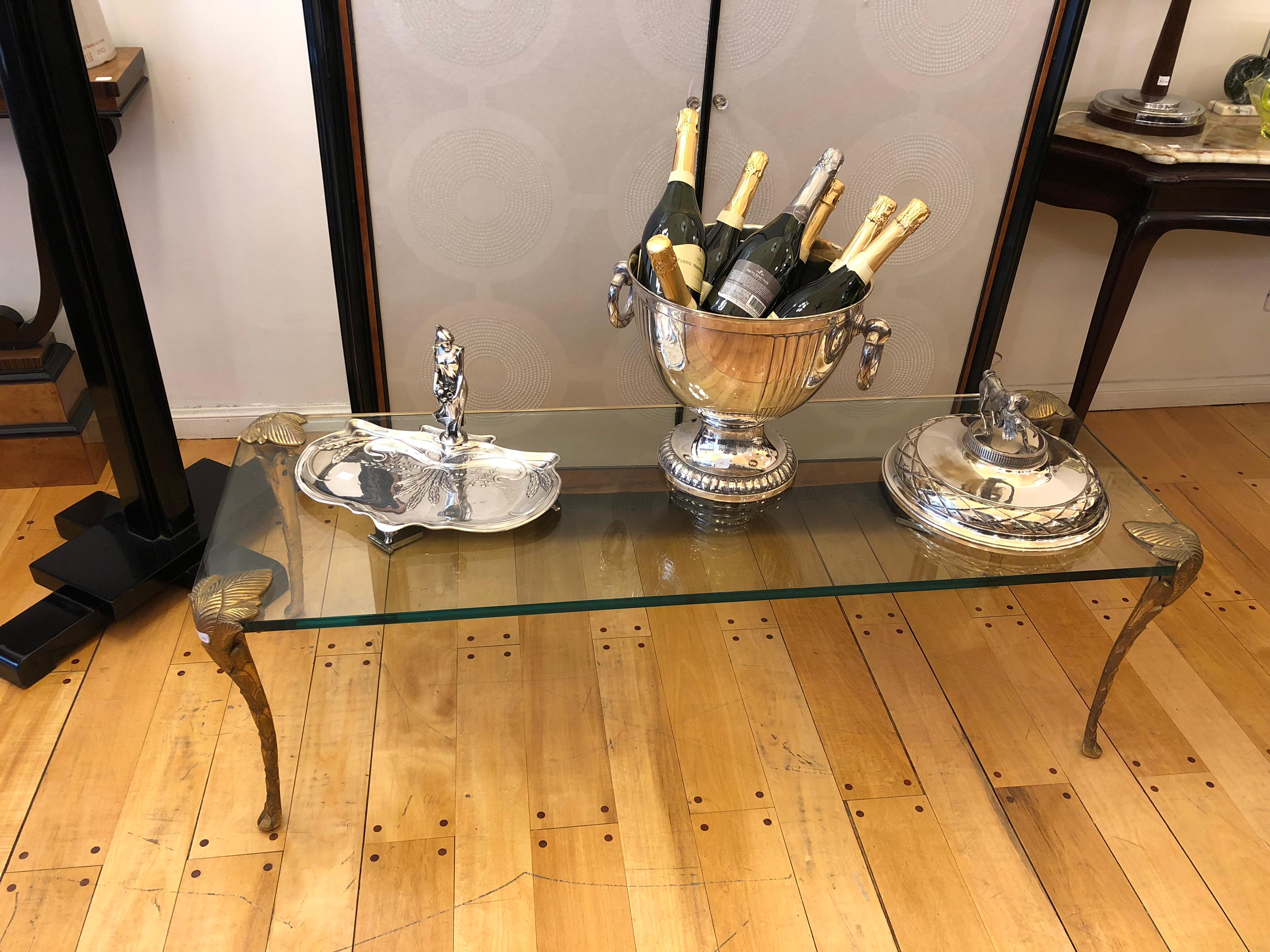 Tisch im Art déco-Stil, Maison Charles zugeschrieben, Materialien: Bronze und Glas (Französisch) im Angebot