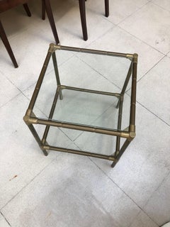 Table Art Deco, France, 1920 Material: Bronze and glass