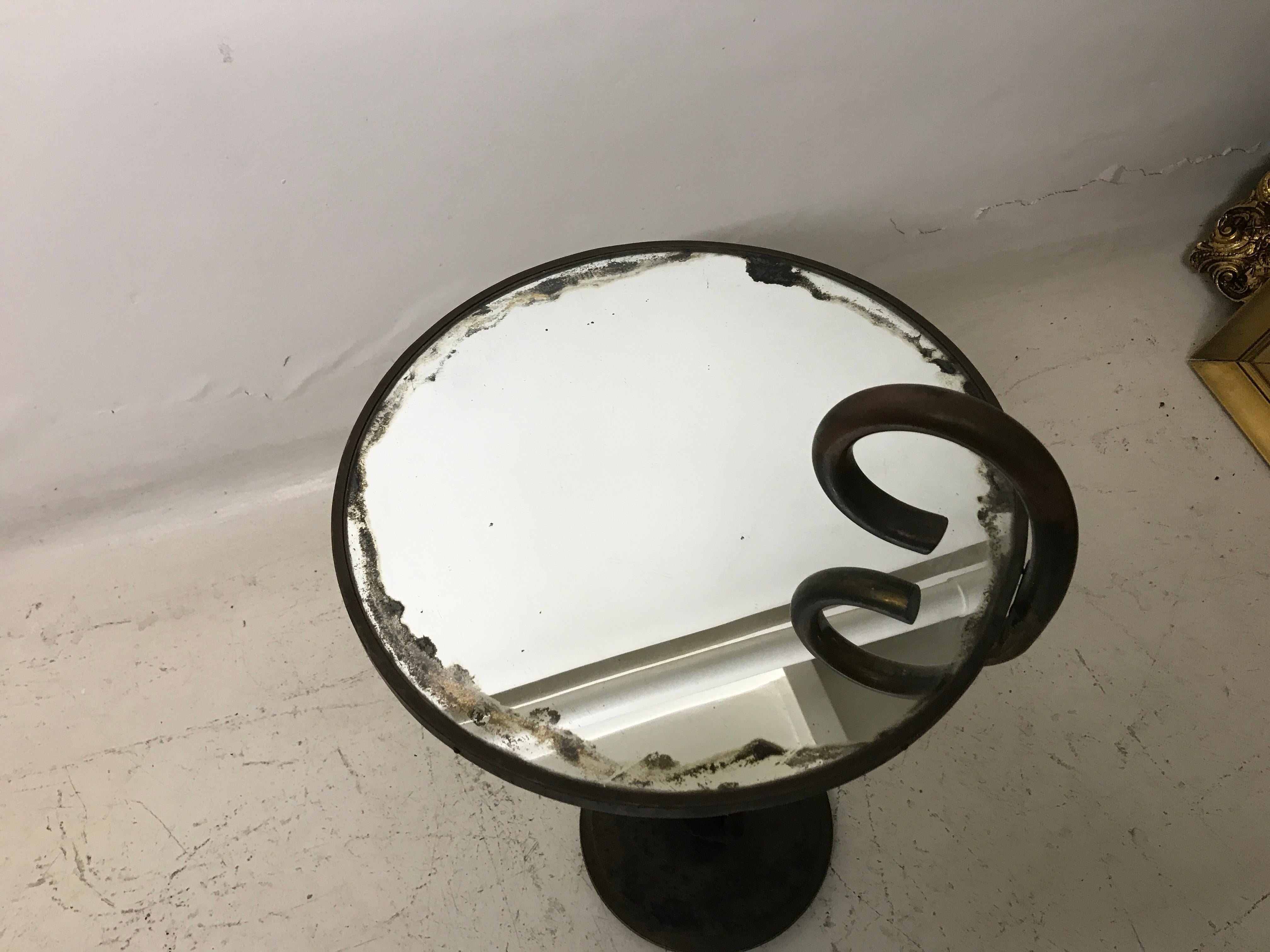 Table Art Deco in Bronze and Mirror France, 1920 In Good Condition For Sale In Ciudad Autónoma Buenos Aires, C