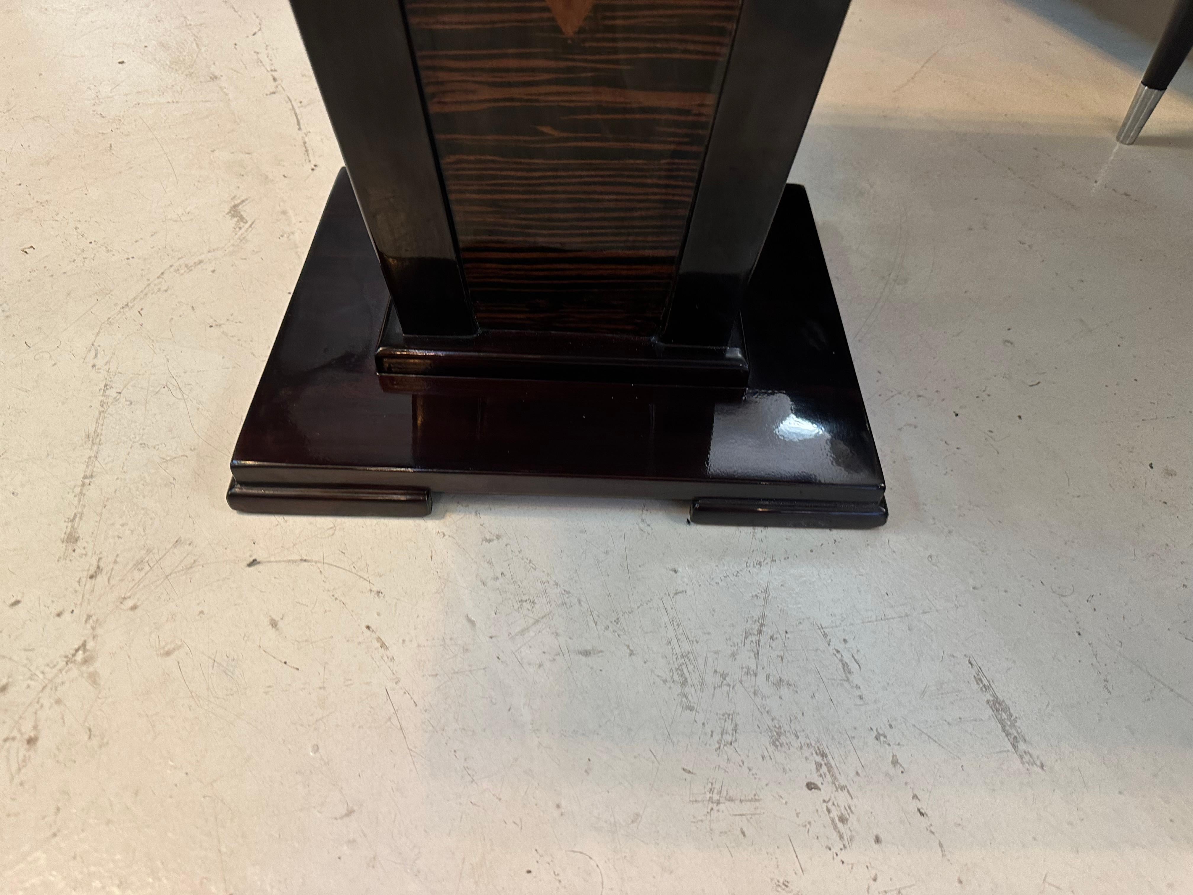 Metà XX secolo Tavolo Art Deco in Wood, 1930, Francia in vendita