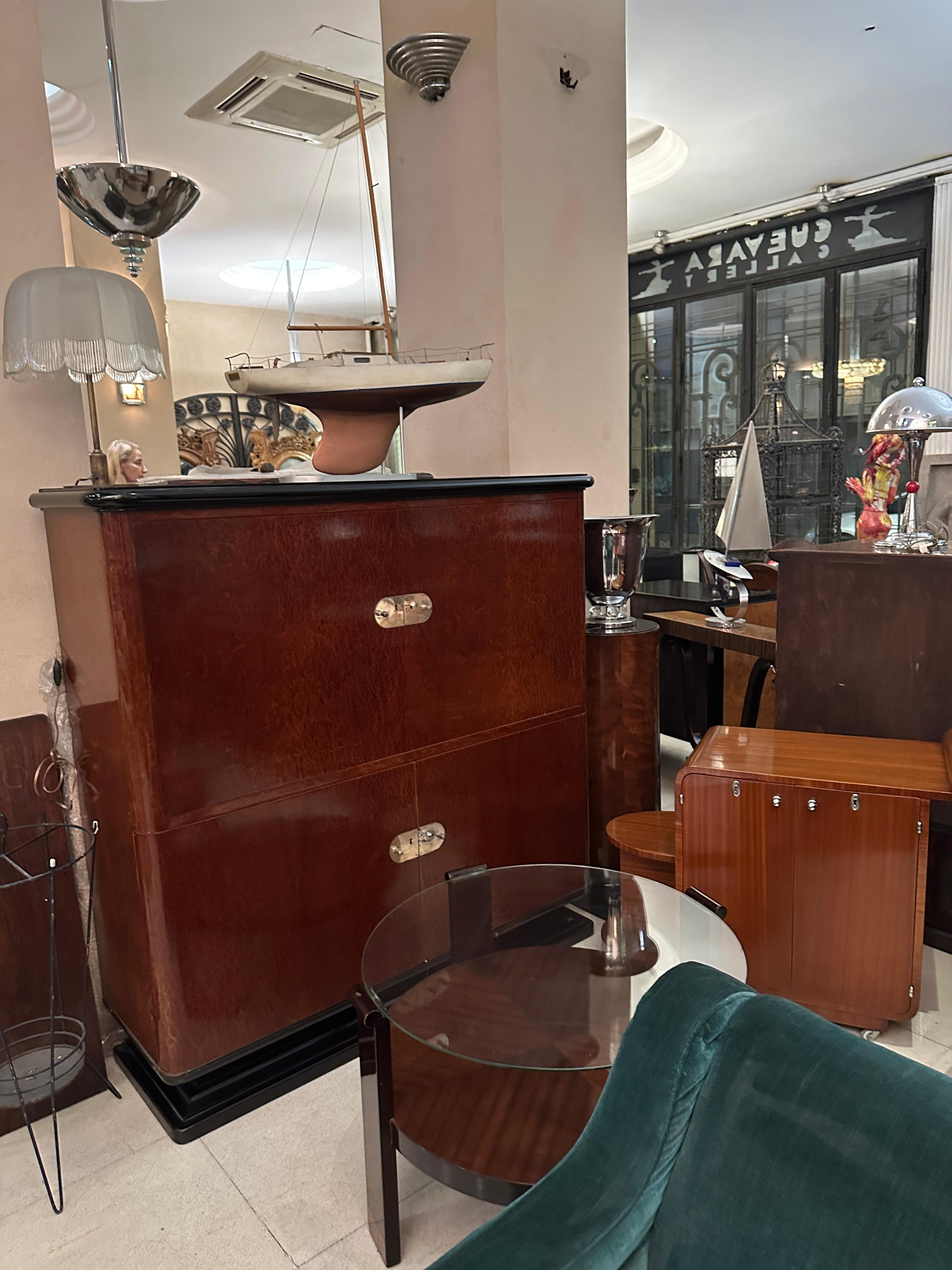 Mesa Art Déco de madera y cristal Francia, 1920 en venta 3