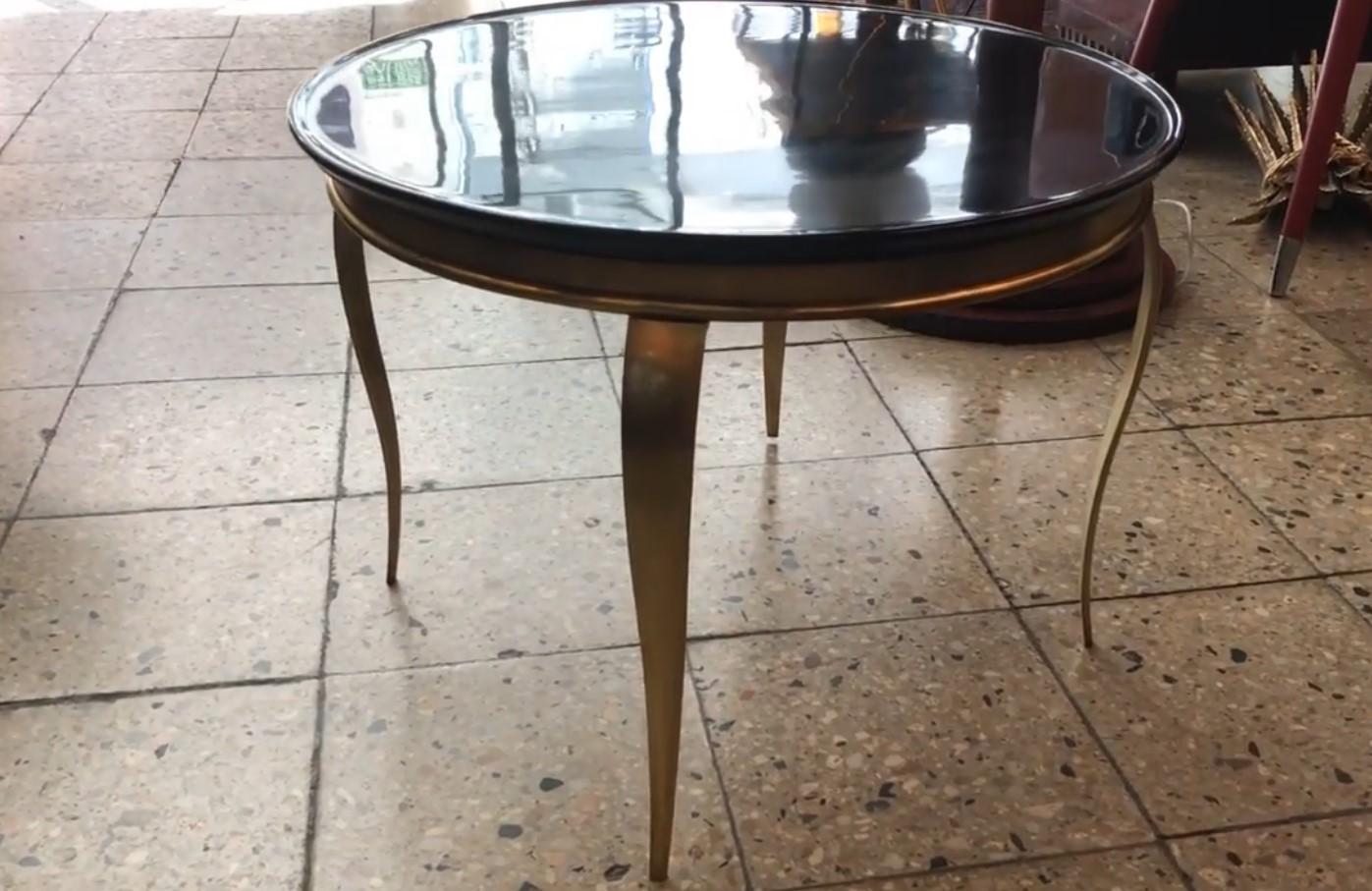 Table Art Deco, Italian, 1930, Materials, Wood and Bronze In Good Condition For Sale In Ciudad Autónoma Buenos Aires, C