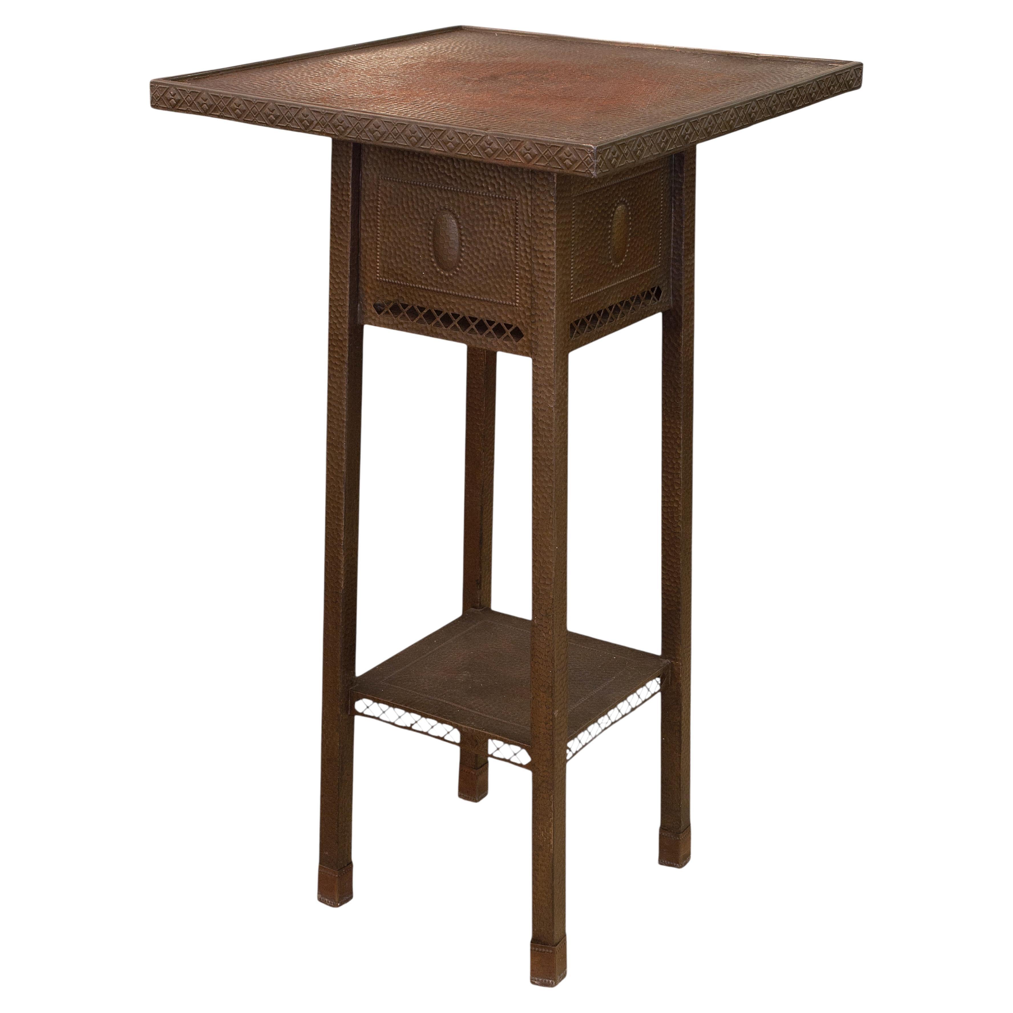 Table Arts and Crafts, 1870, Matériau : fer, anglais