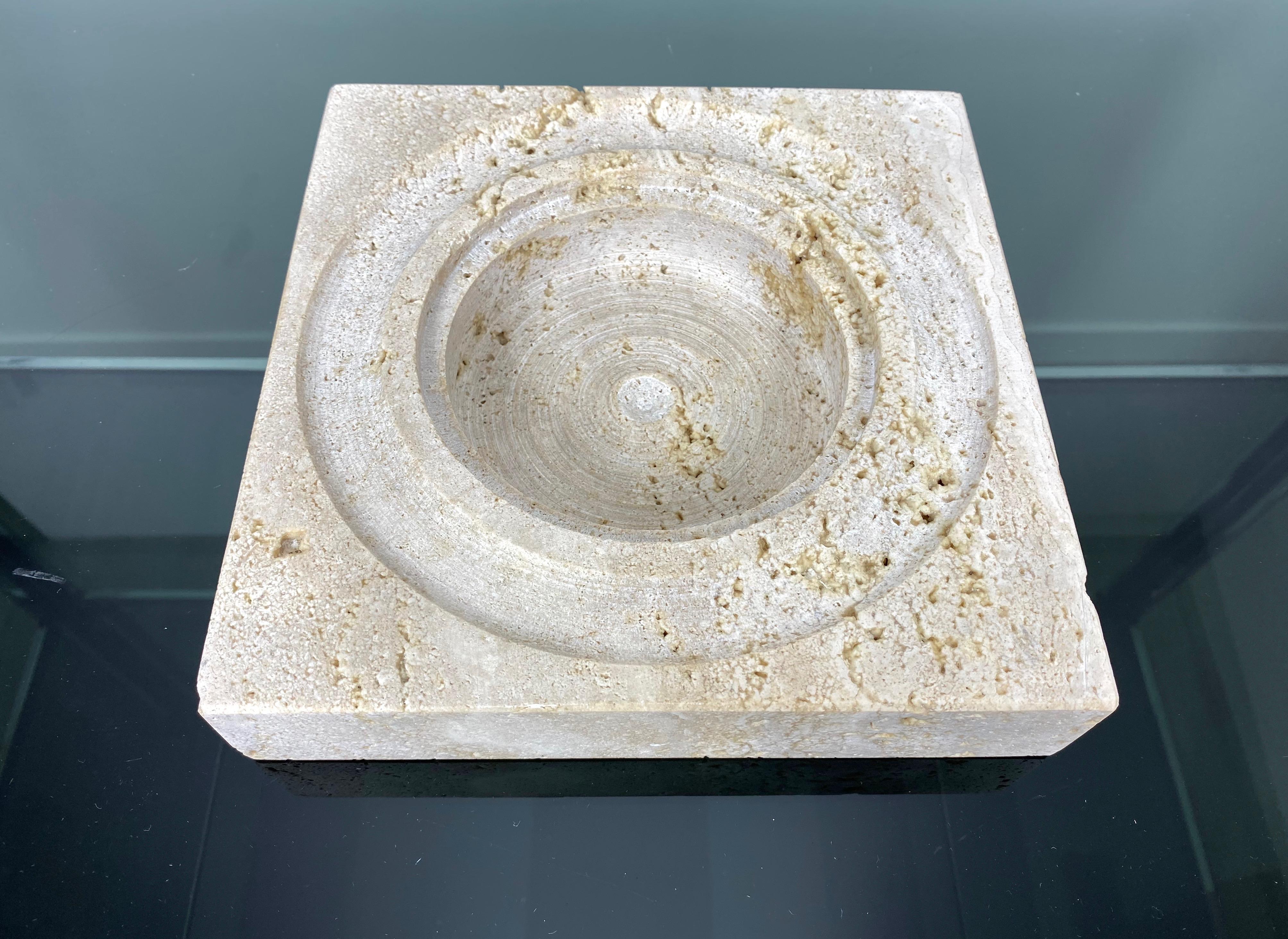 Table Ashtray Vide-Poche Travertine Marble Fratelli Mannelli, Italy, 1970s For Sale 1