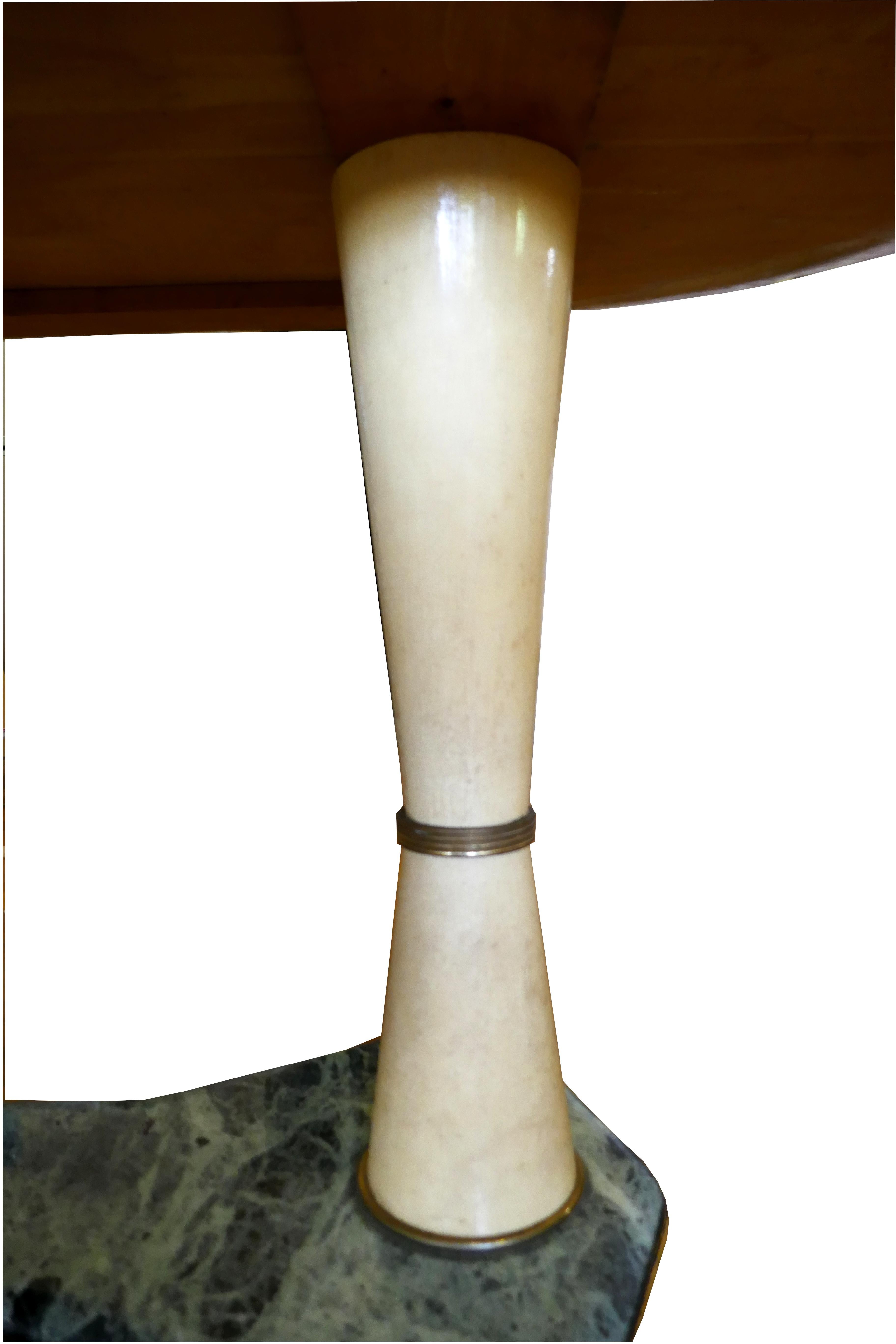 Table attribuée à Vittorio Dassi - Possible mobilier La Permanente Cantu en vente 1