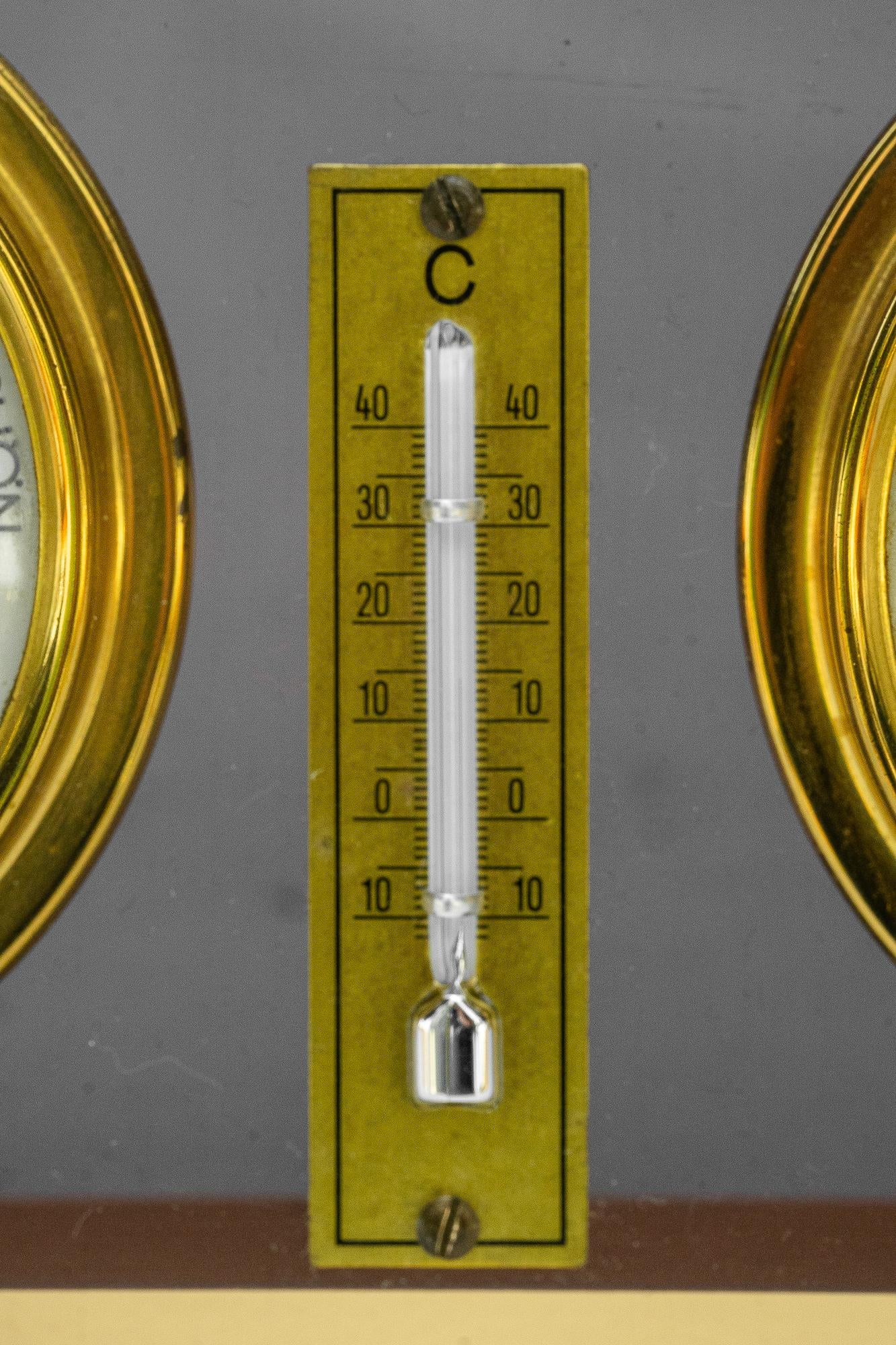 Tavolo barometro stazione meteorologica Vienna Around, anni '50 in vendita 4