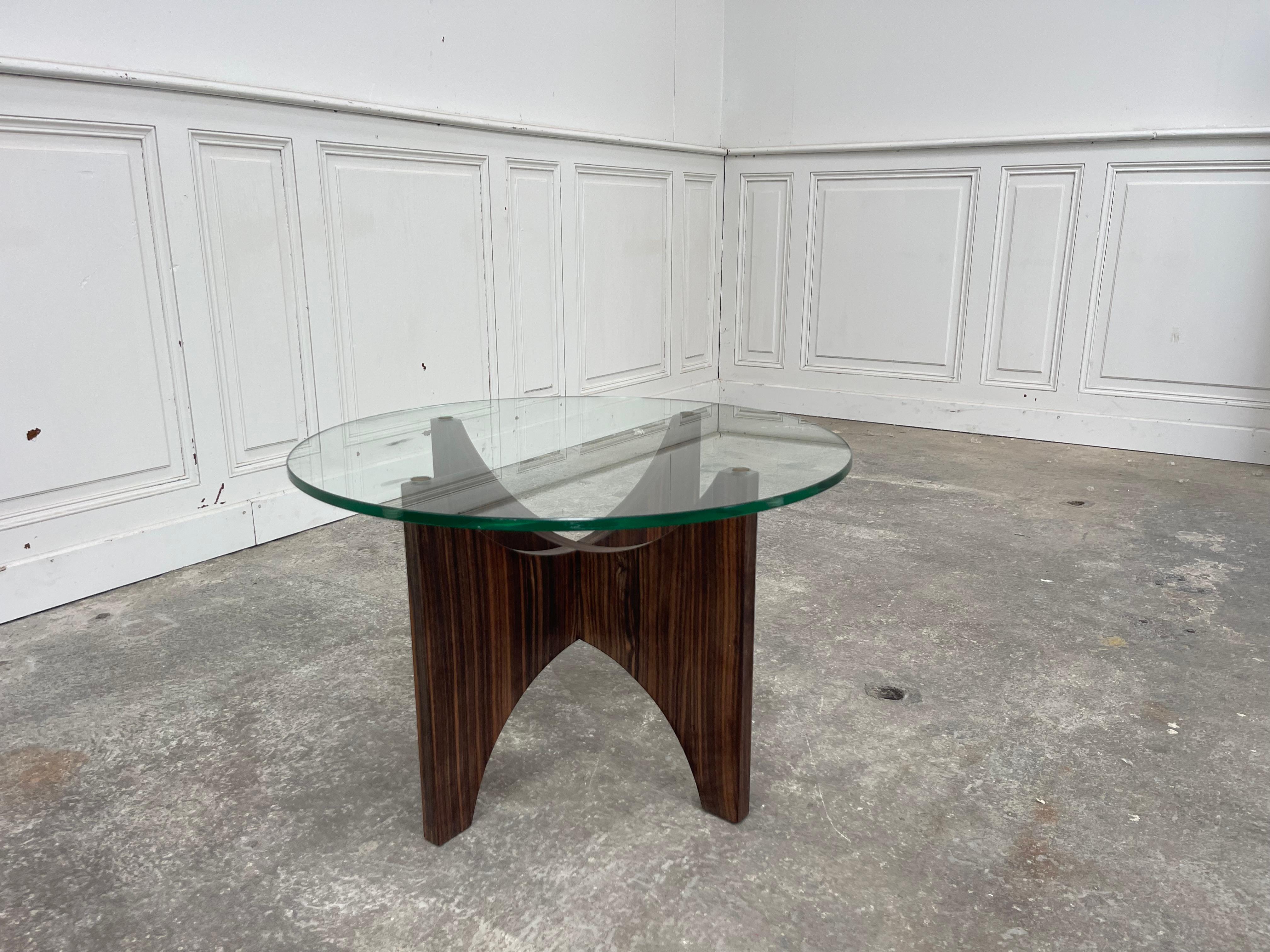Metà XX secolo Tavolo basso 1950 en verre et bois in vendita