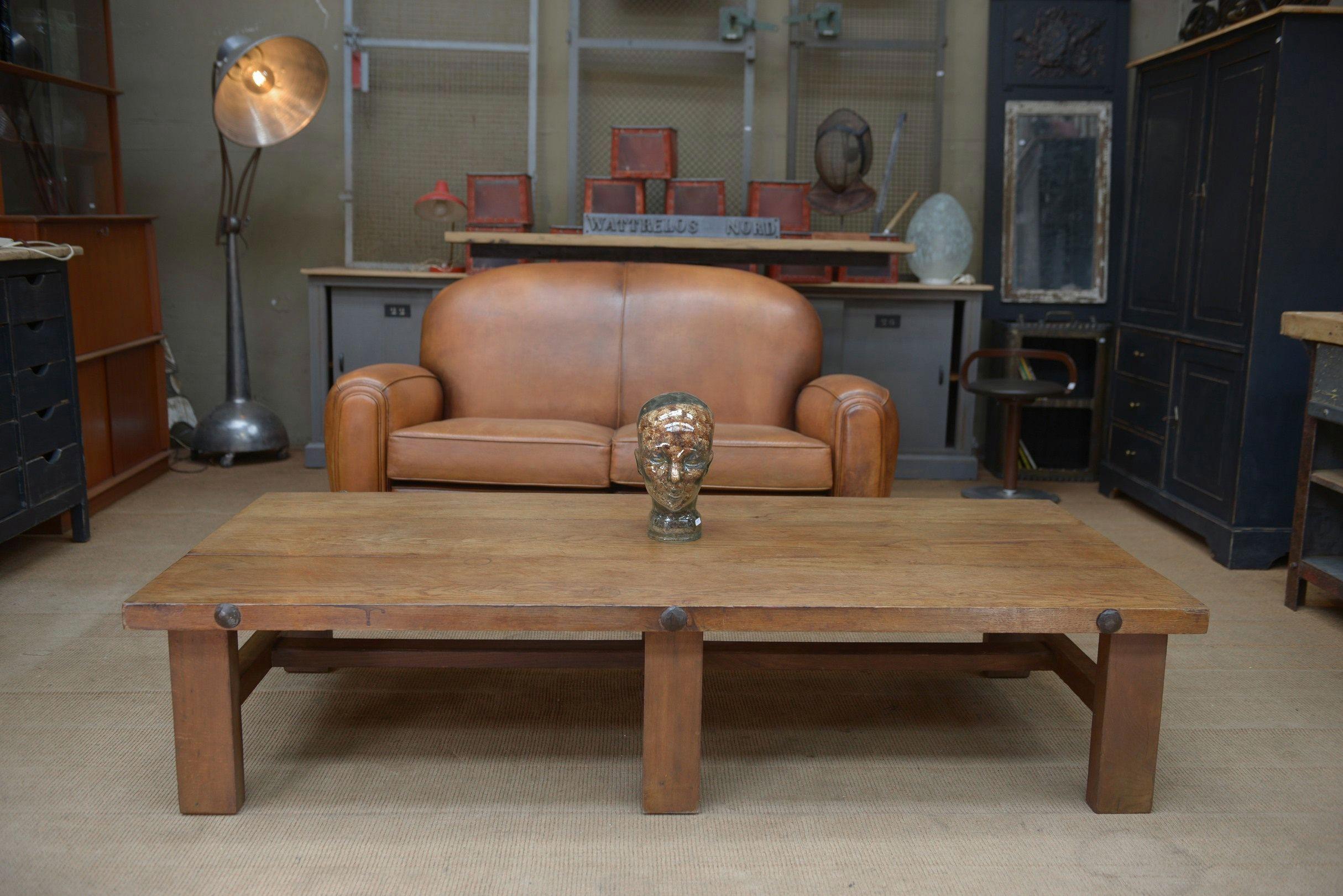 Table basse 6 pieds en chêne massif 1950 In Good Condition For Sale In TOURCOING, FR