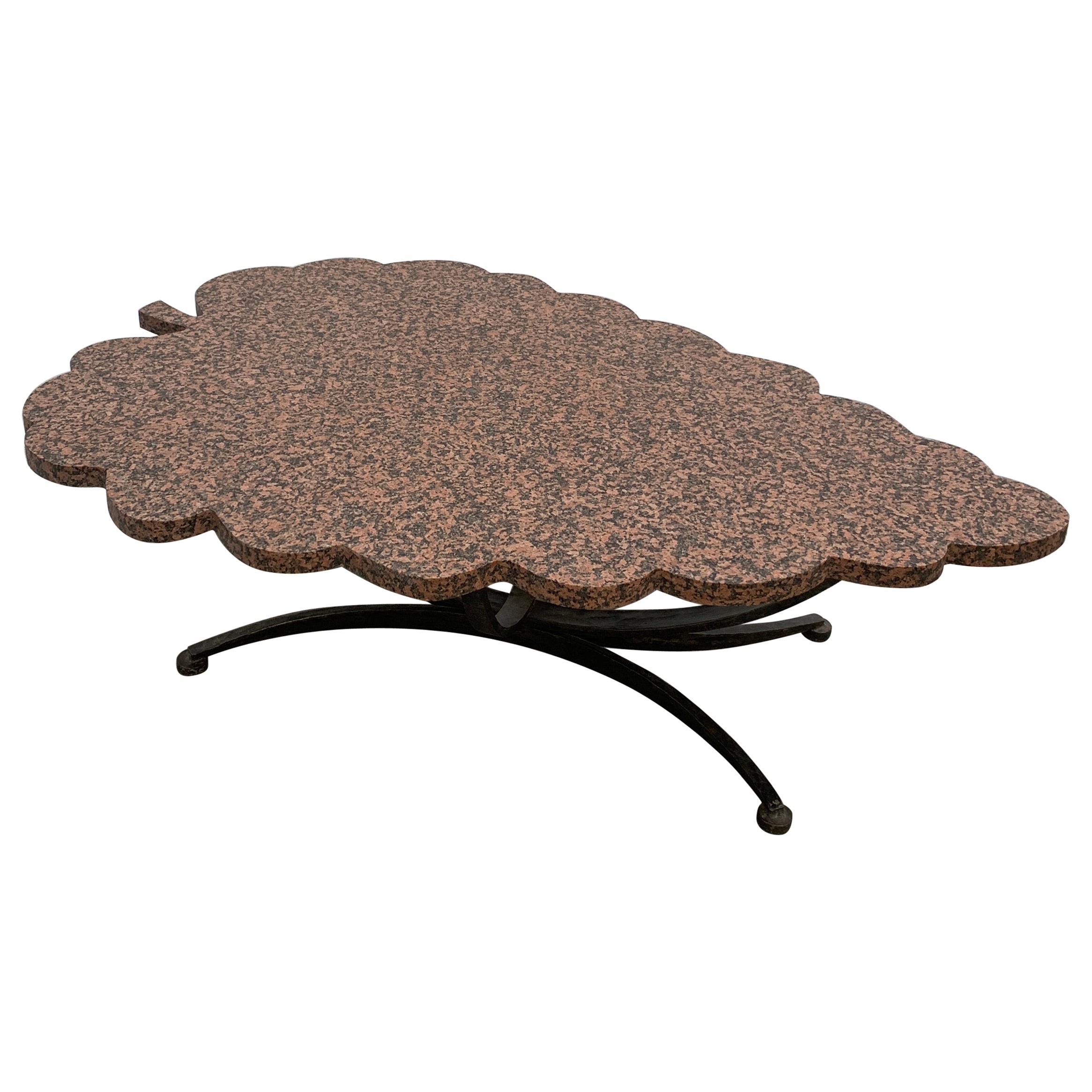 Table basse ancienne granit et fer forgé martelé