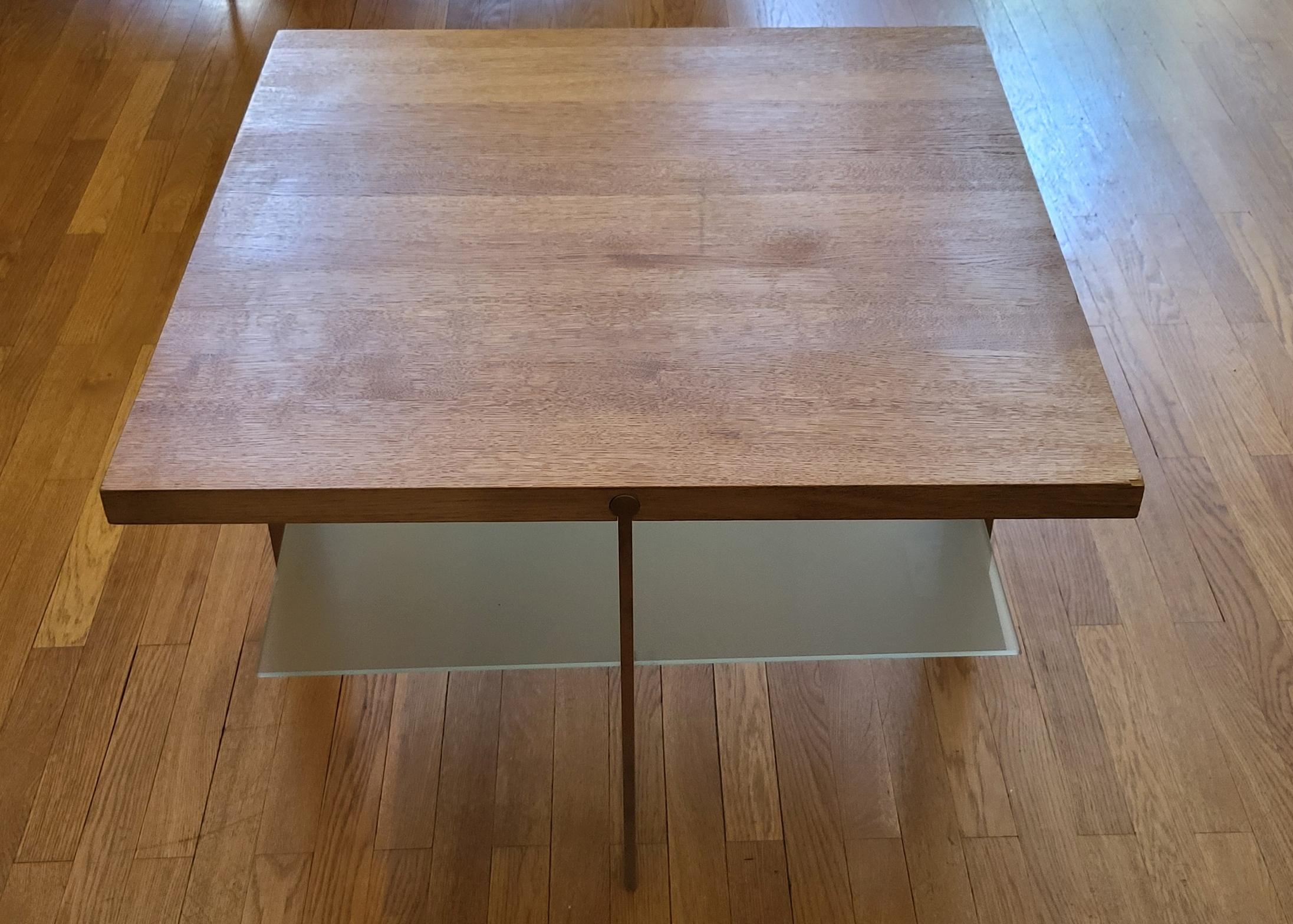 Bleached Table basse carré en chêne massif Aksel Kjersgaard Naver collection Danemark For Sale