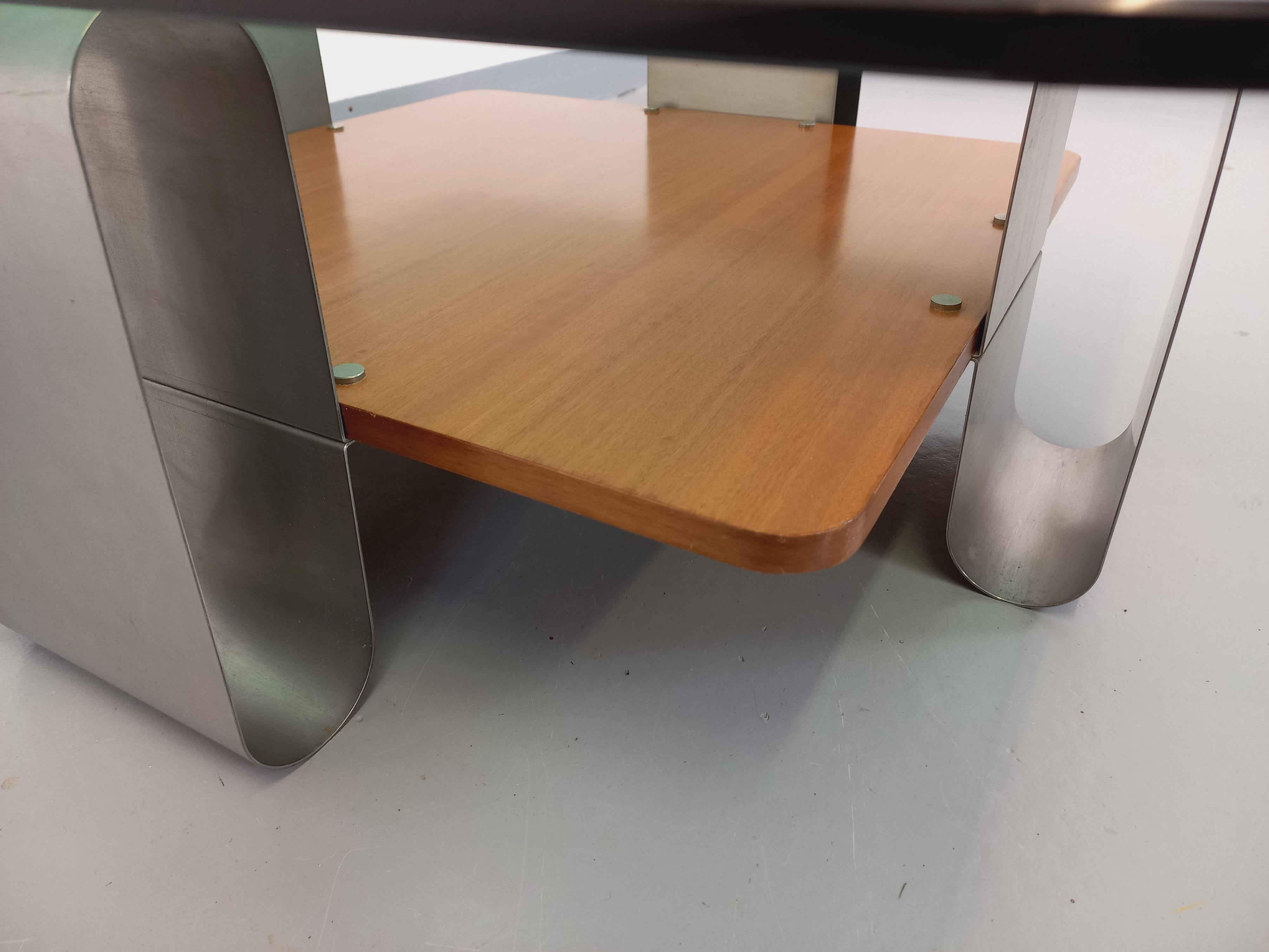 Table basse carrée 2 plateaux style A Space vintage des années 70 en verre en vente 5