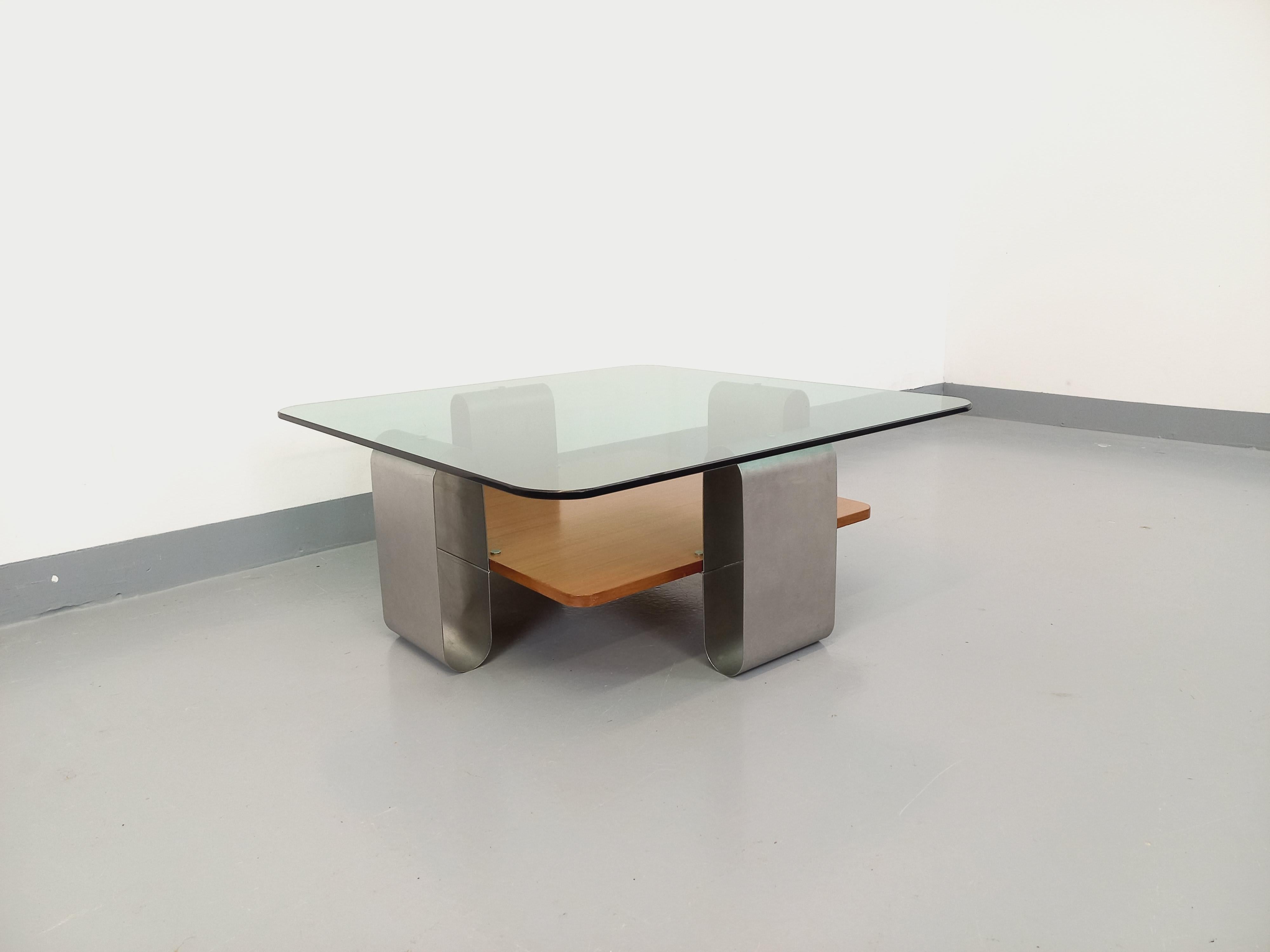 Table basse carrée 2 plateaux style A Space vintage des années 70 en verre en vente 7