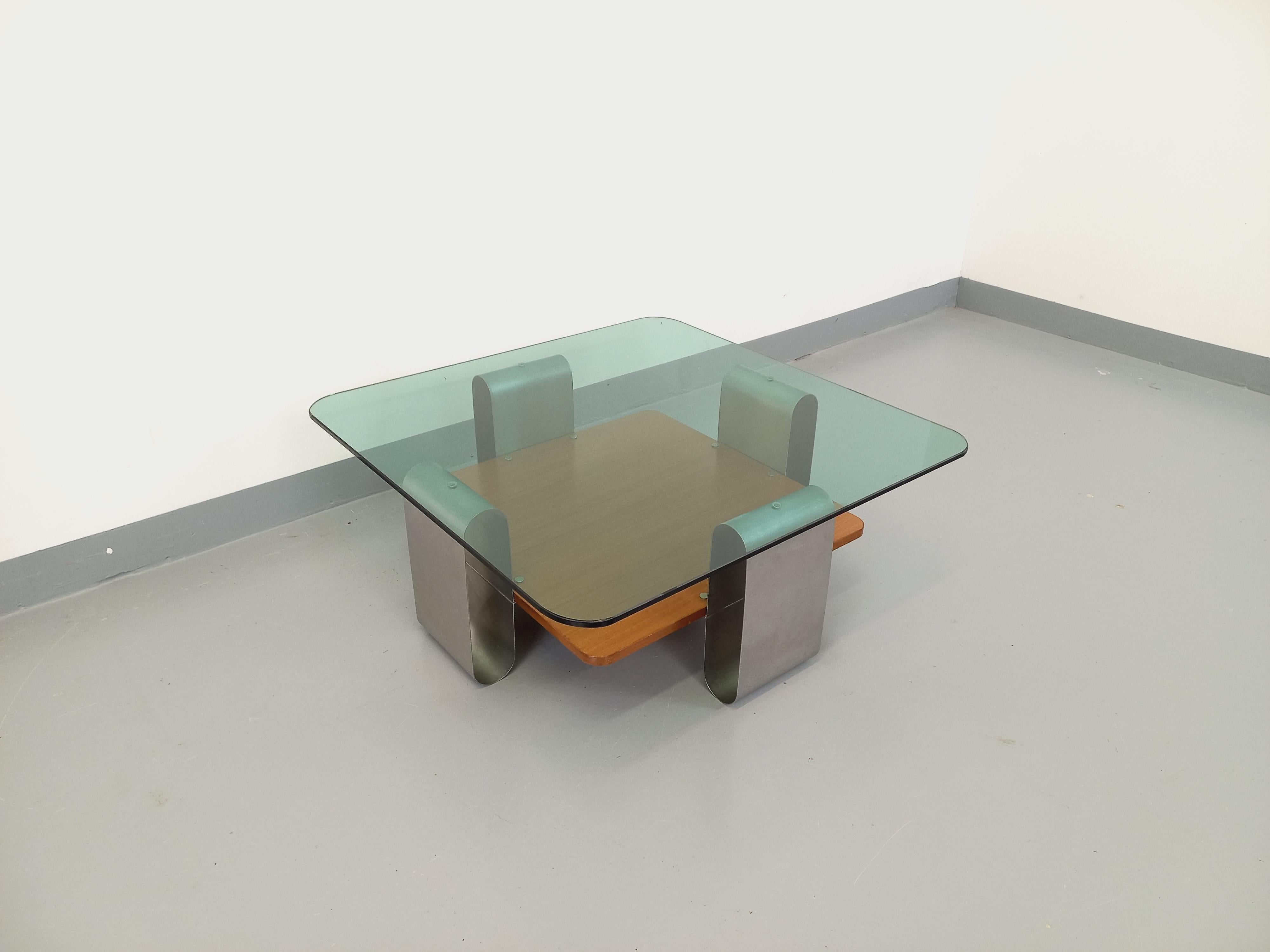 Table basse carrée 2 plateaux style A Space vintage des années 70 en verre en vente 1