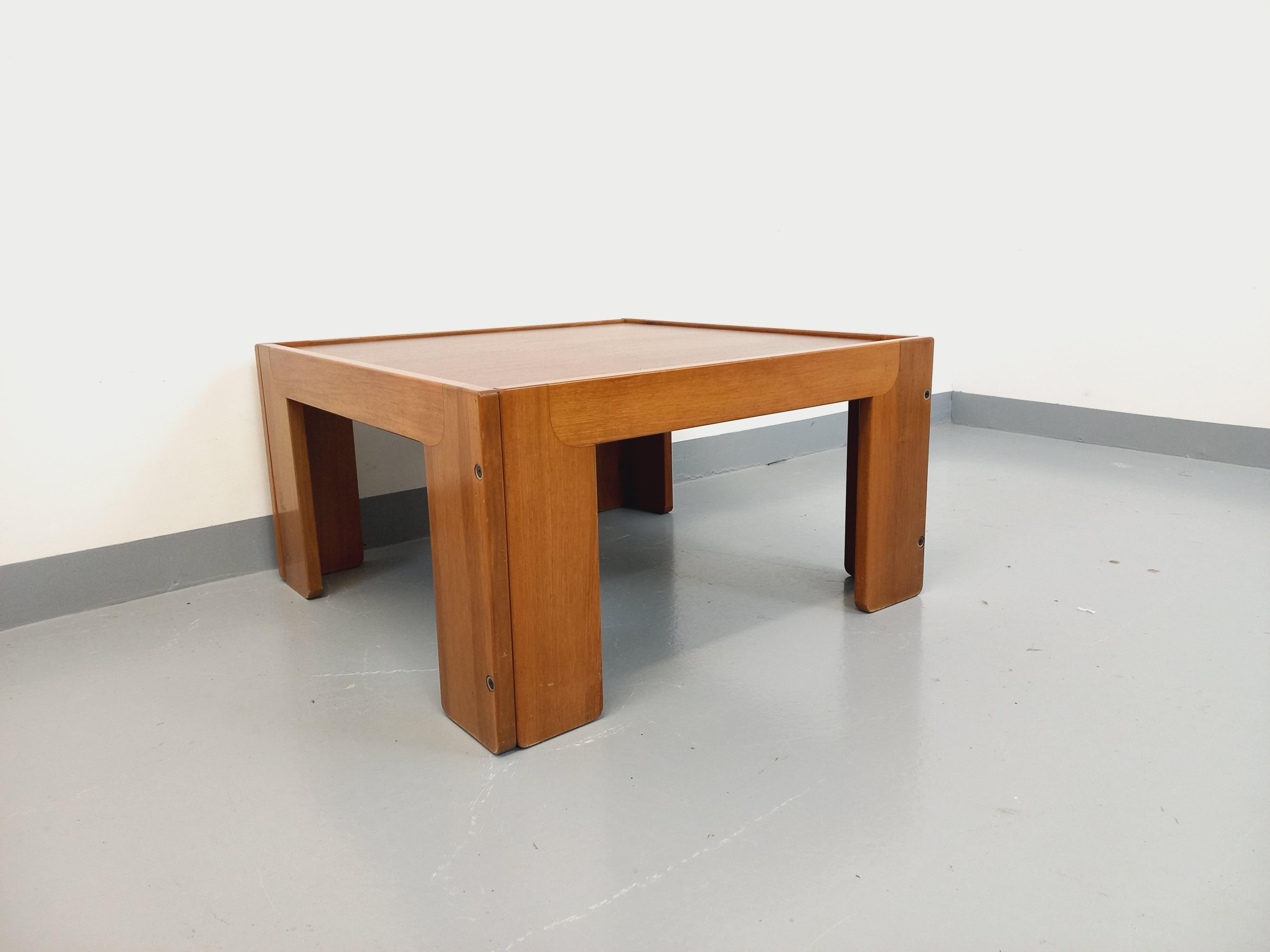Italian Table basse carrée italienne vintage de Afra et Tobia Scarpa pour Cassina