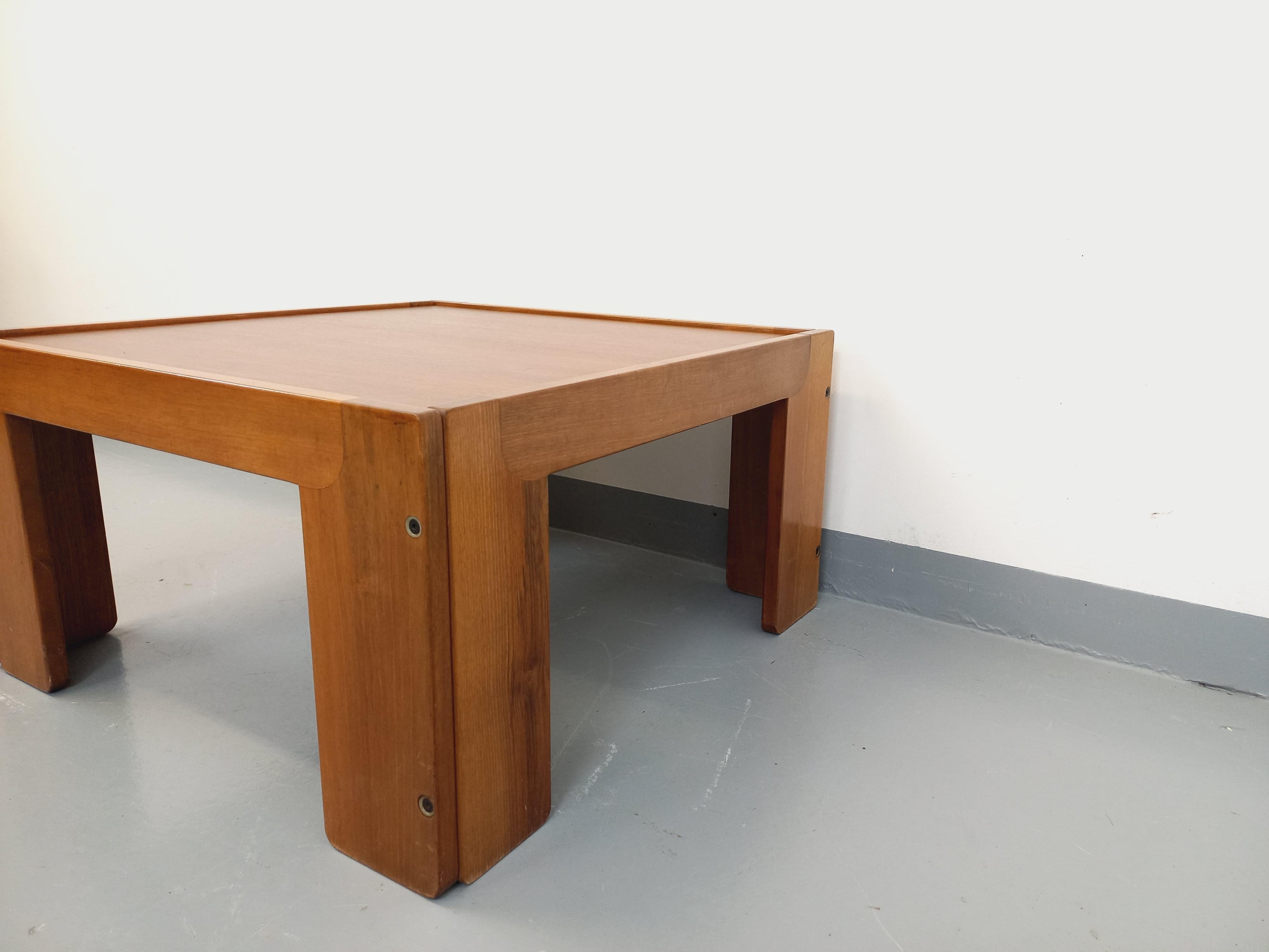 Wood Table basse carrée italienne vintage de Afra et Tobia Scarpa pour Cassina