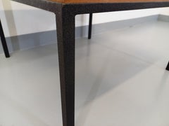 Table basse carrée moderniste vintage en teck et métal noir des années 60
